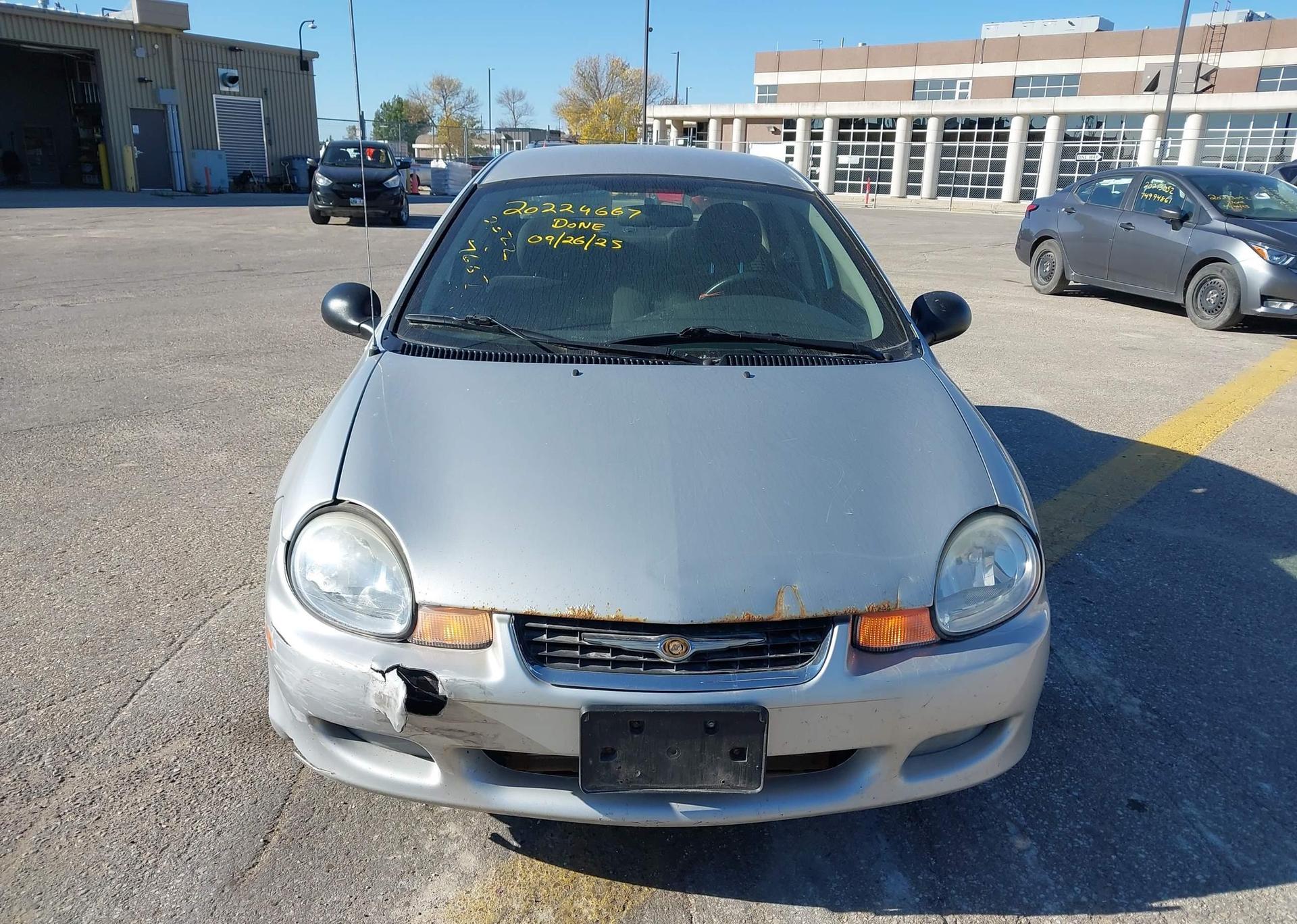 2002 CHRYSLER NEON LE