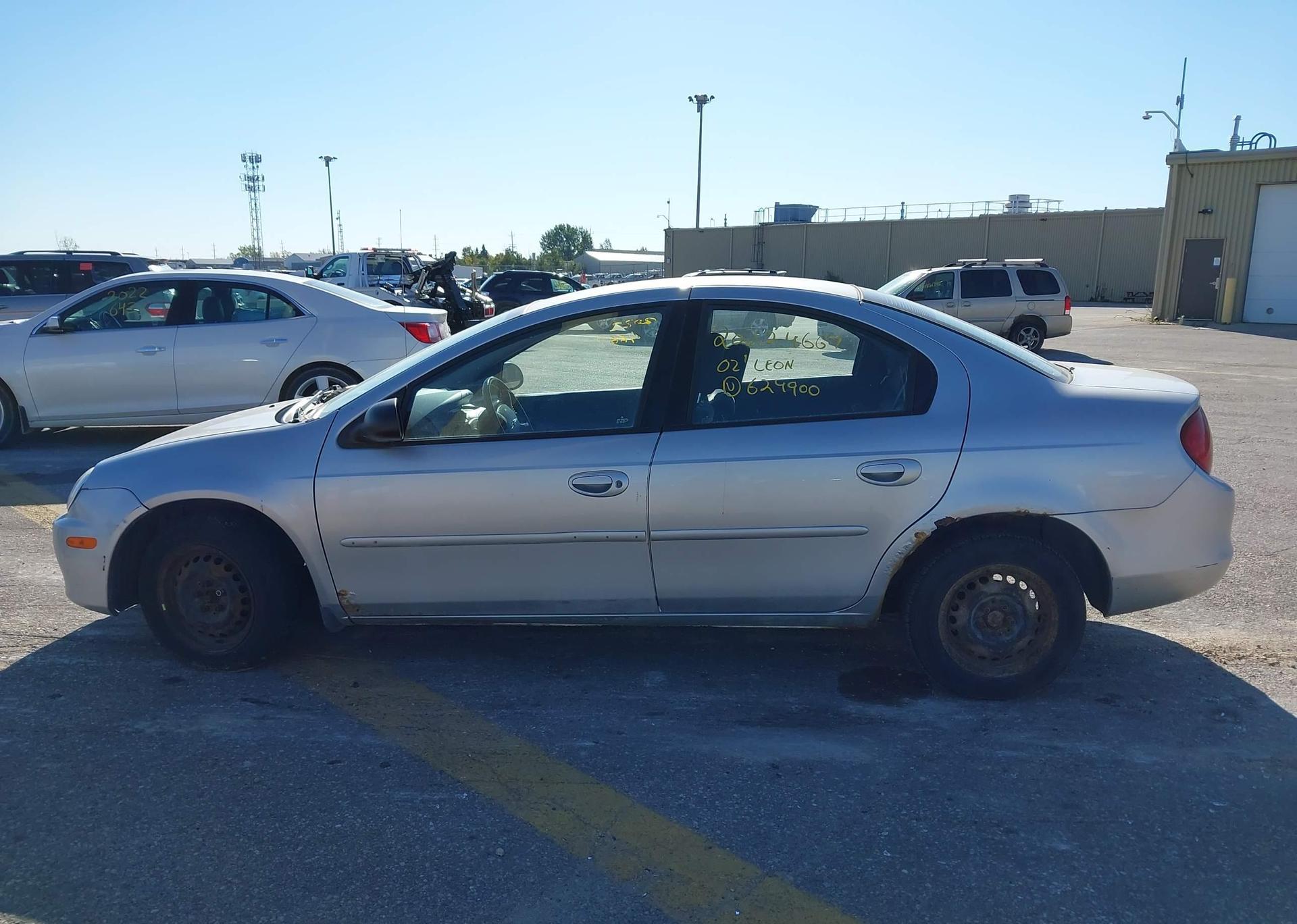 2002 CHRYSLER NEON LE