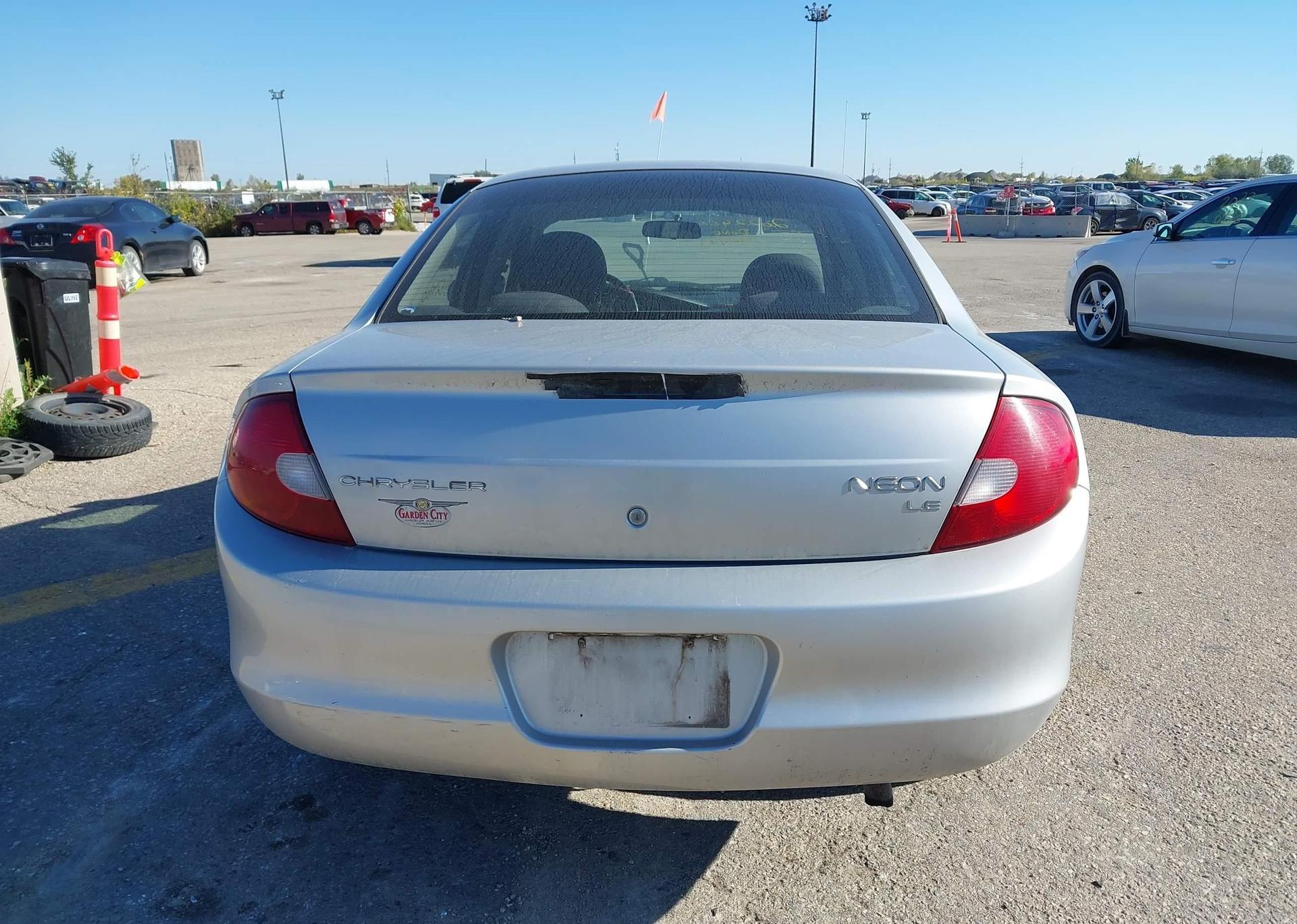 2002 CHRYSLER NEON LE