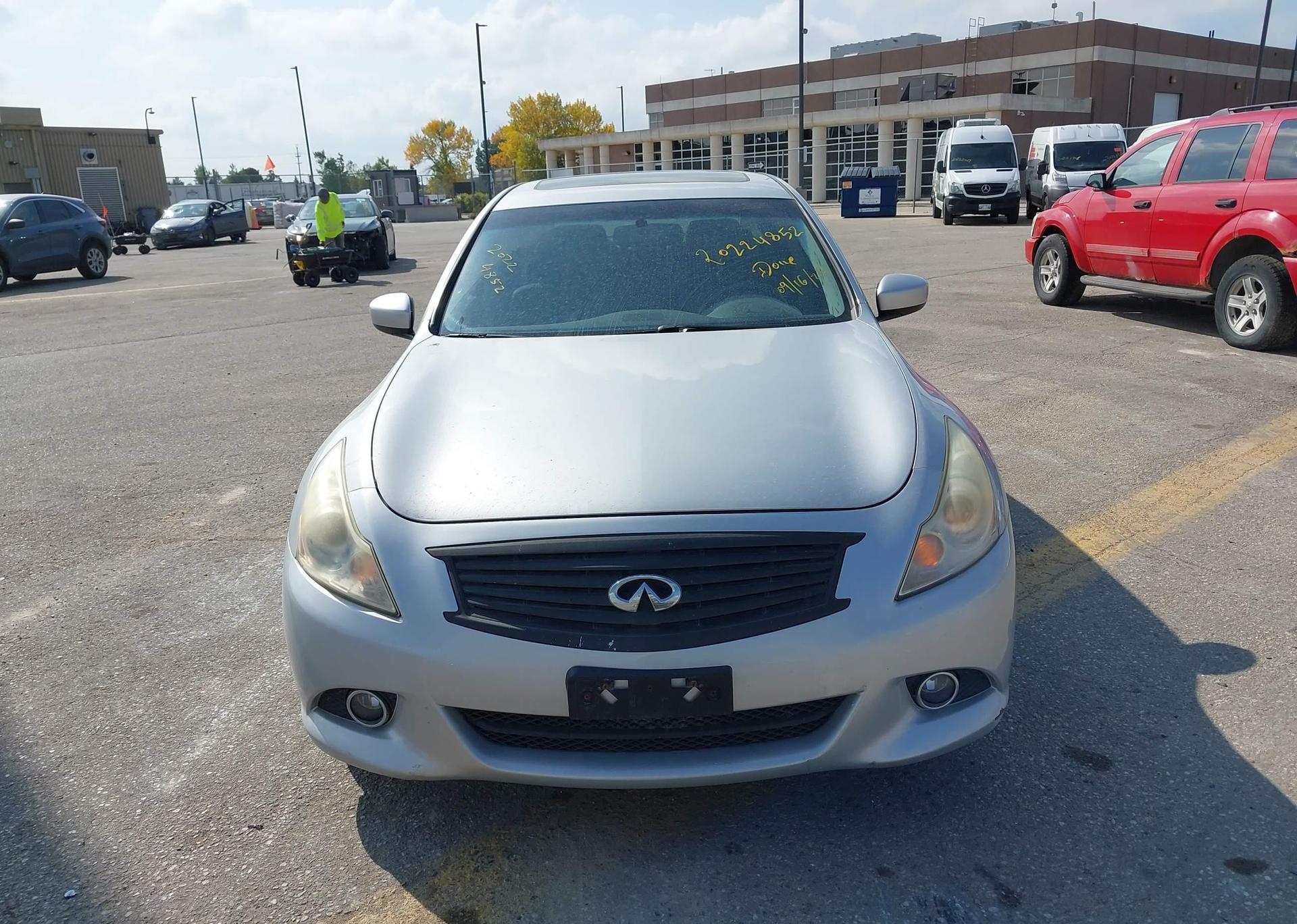2011 INFINITI G37X