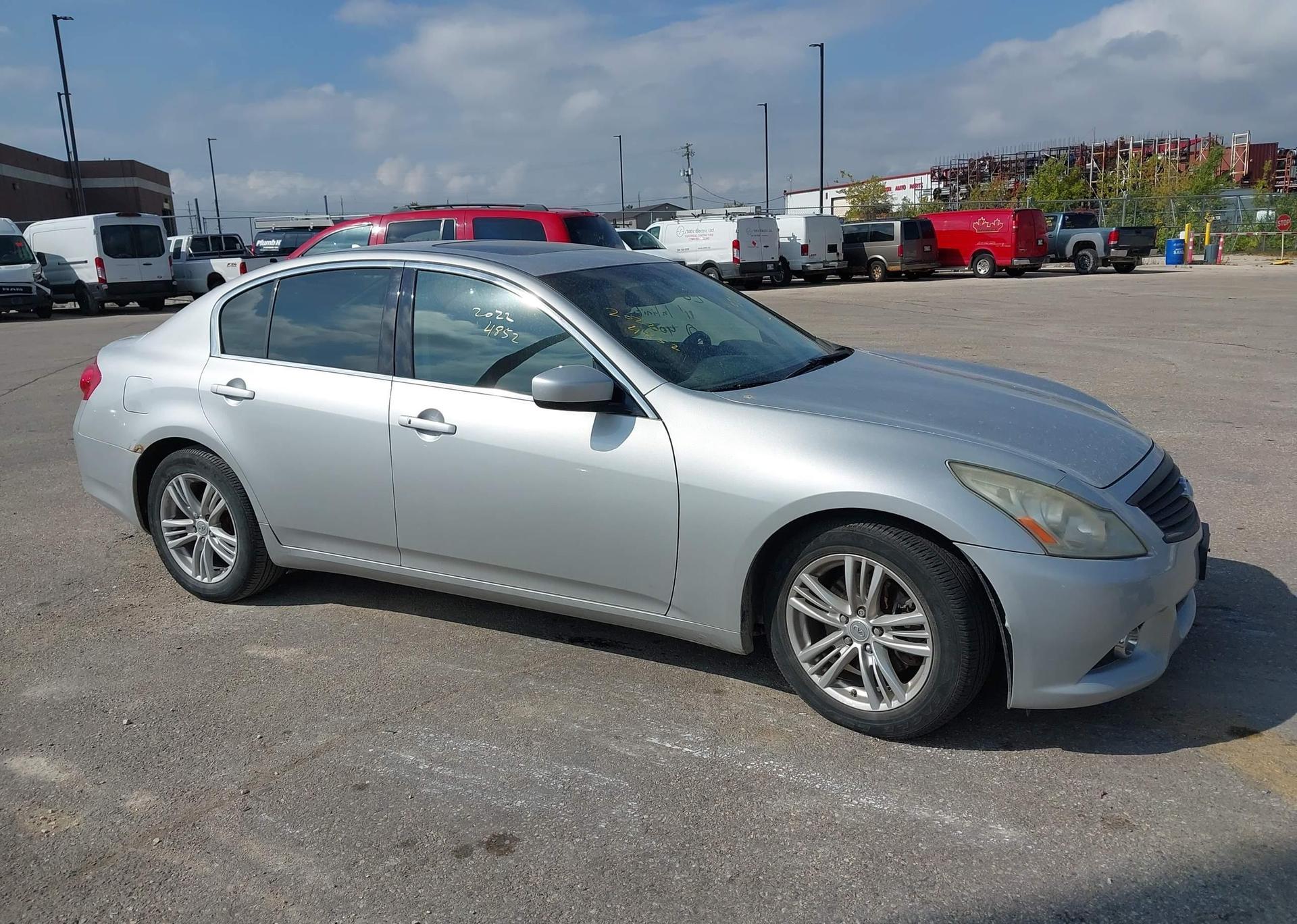 2011 INFINITI G37X