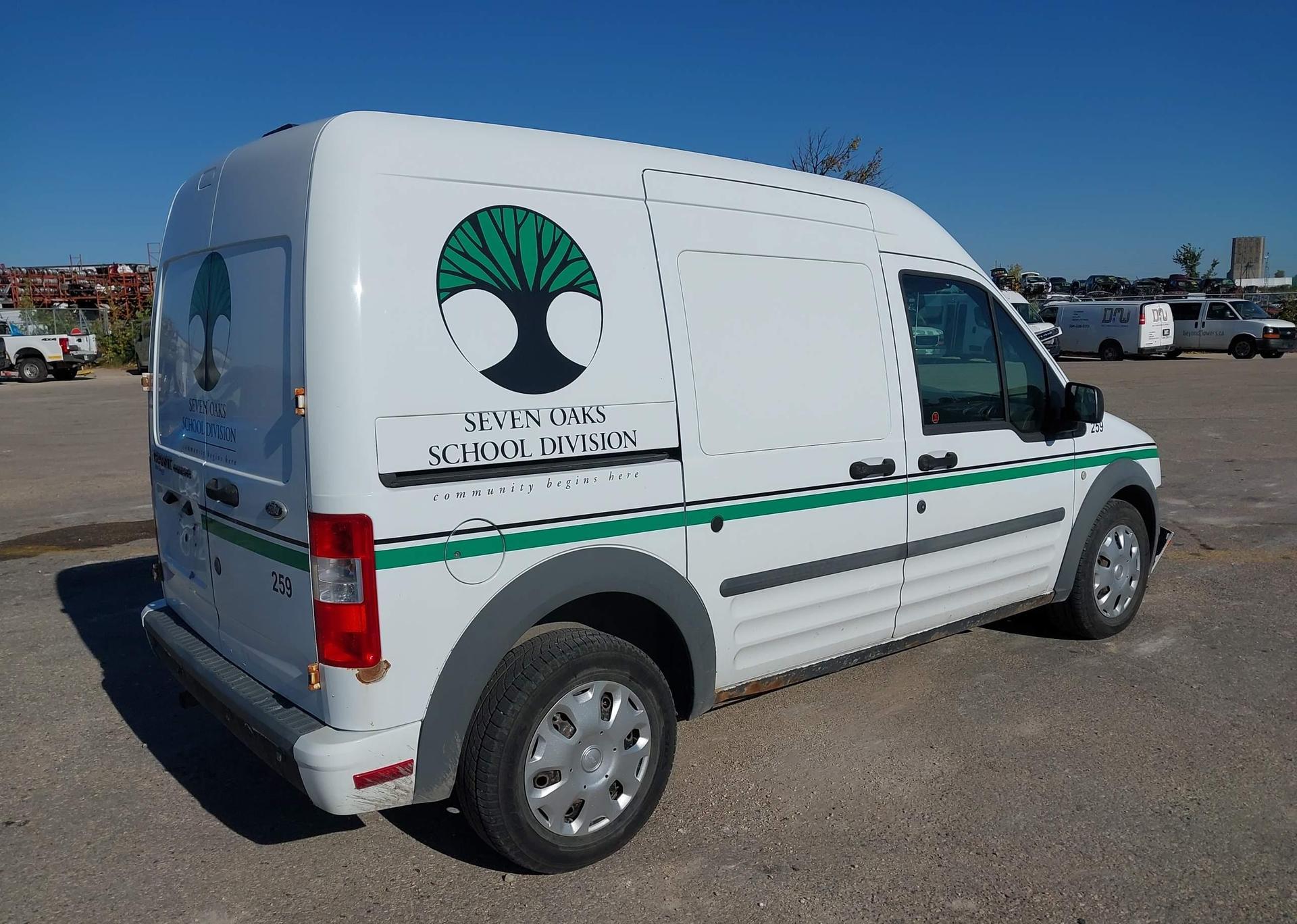 2010 FORD TRANSIT CONNECT XLT CARGO VAN