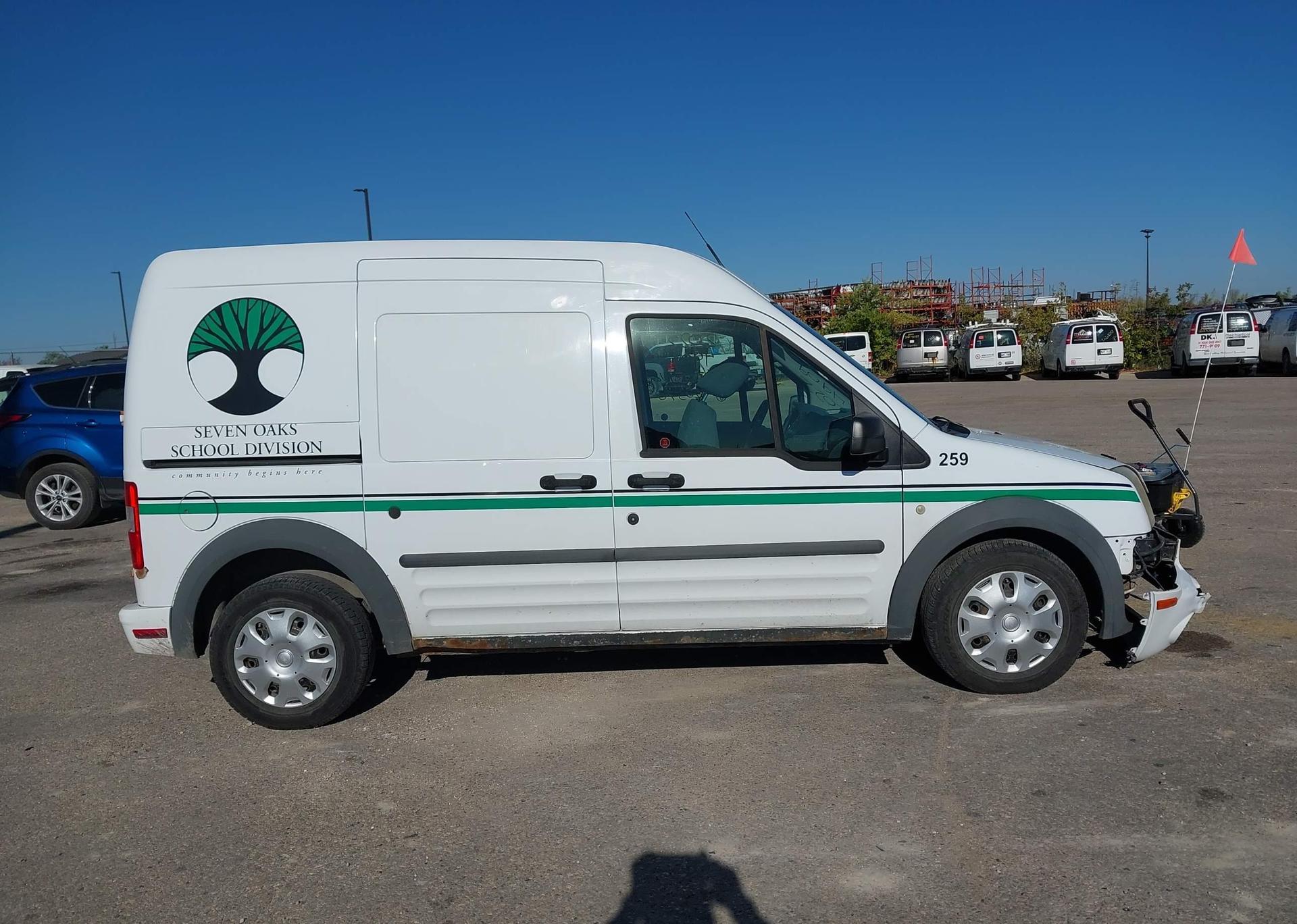 2010 FORD TRANSIT CONNECT XLT CARGO VAN