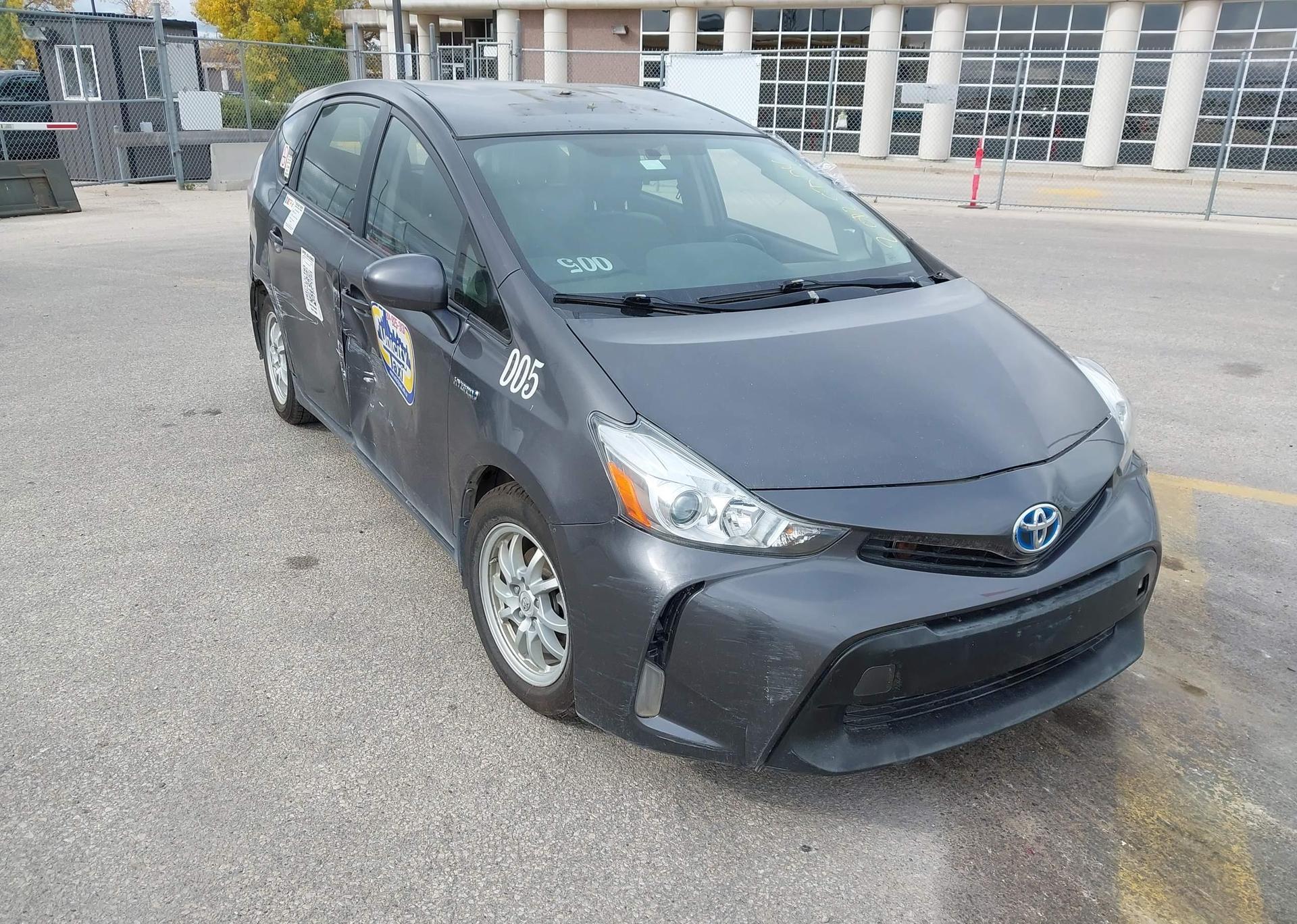 2016 TOYOTA PRIUS V