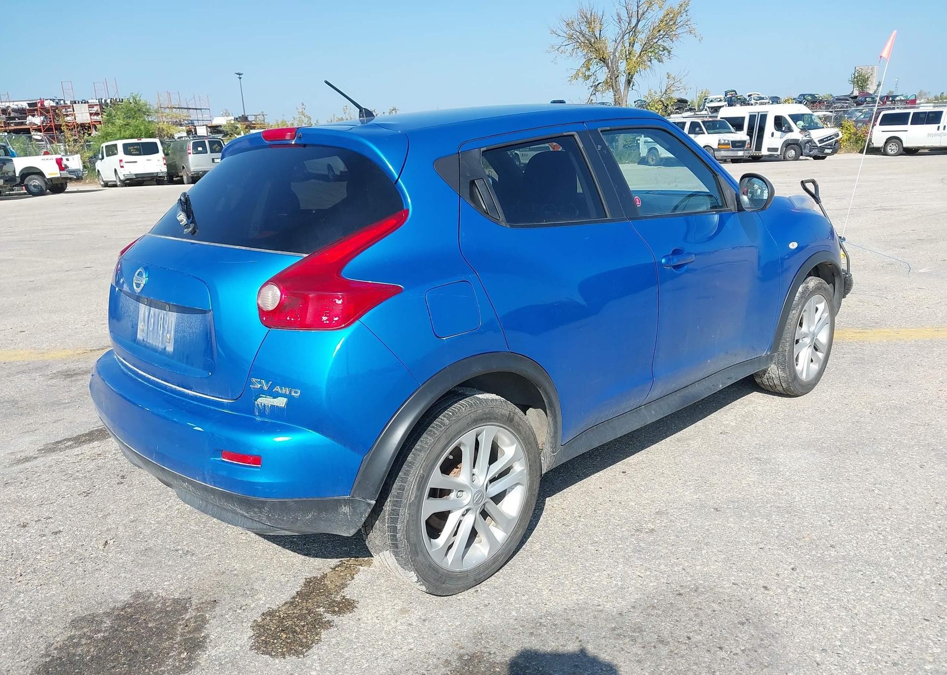 2012 NISSAN JUKE SV