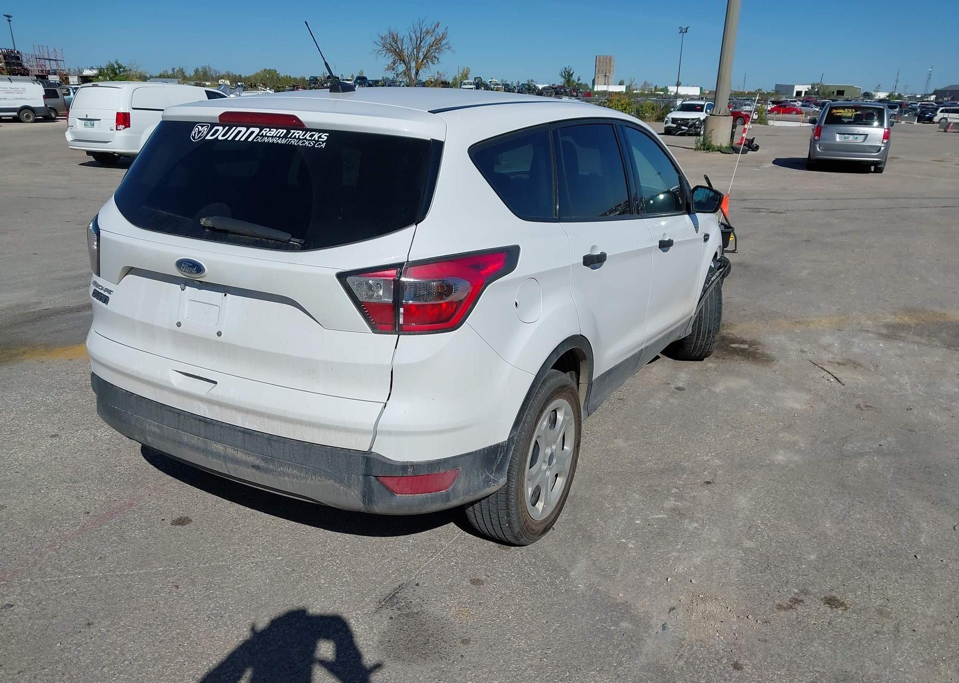2017 FORD ESCAPE S