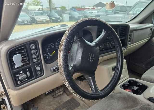 2000 CHEVROLET SUBURBAN 2500 LS