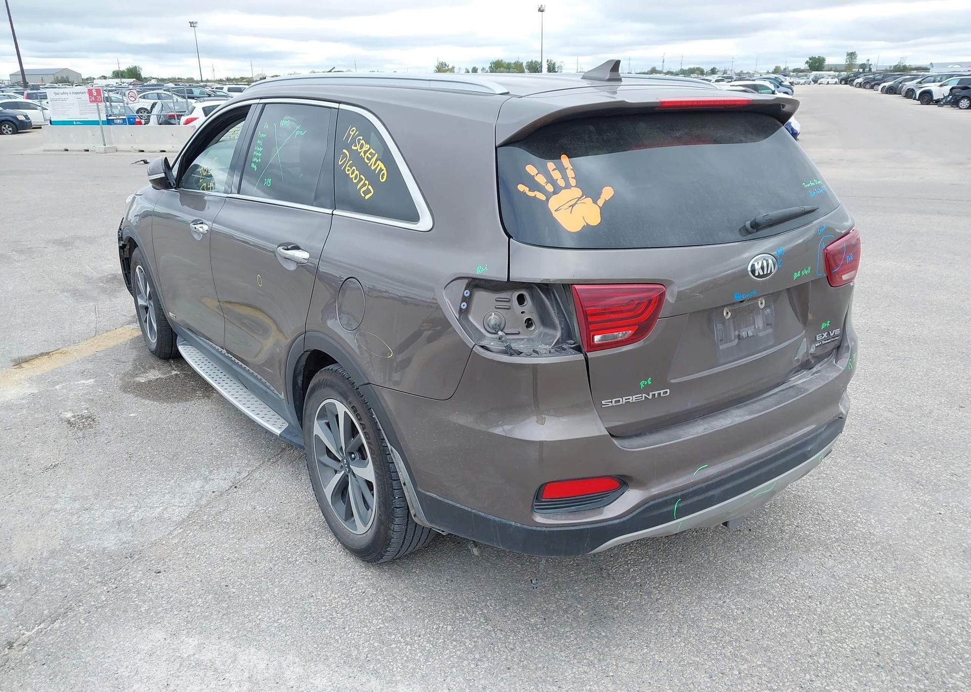 2019 KIA SORENTO EX V6