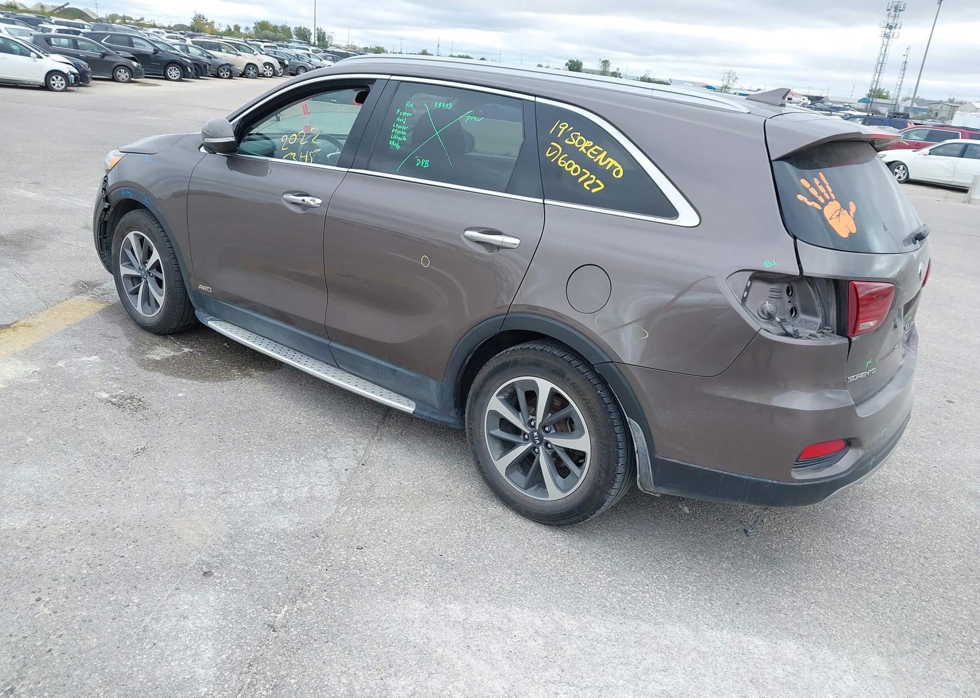 2019 KIA SORENTO EX V6