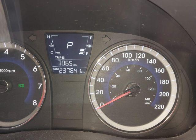 2012 HYUNDAI ACCENT GL
