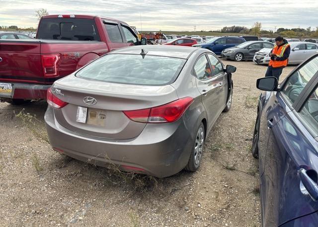 2013 HYUNDAI ELANTRA GL