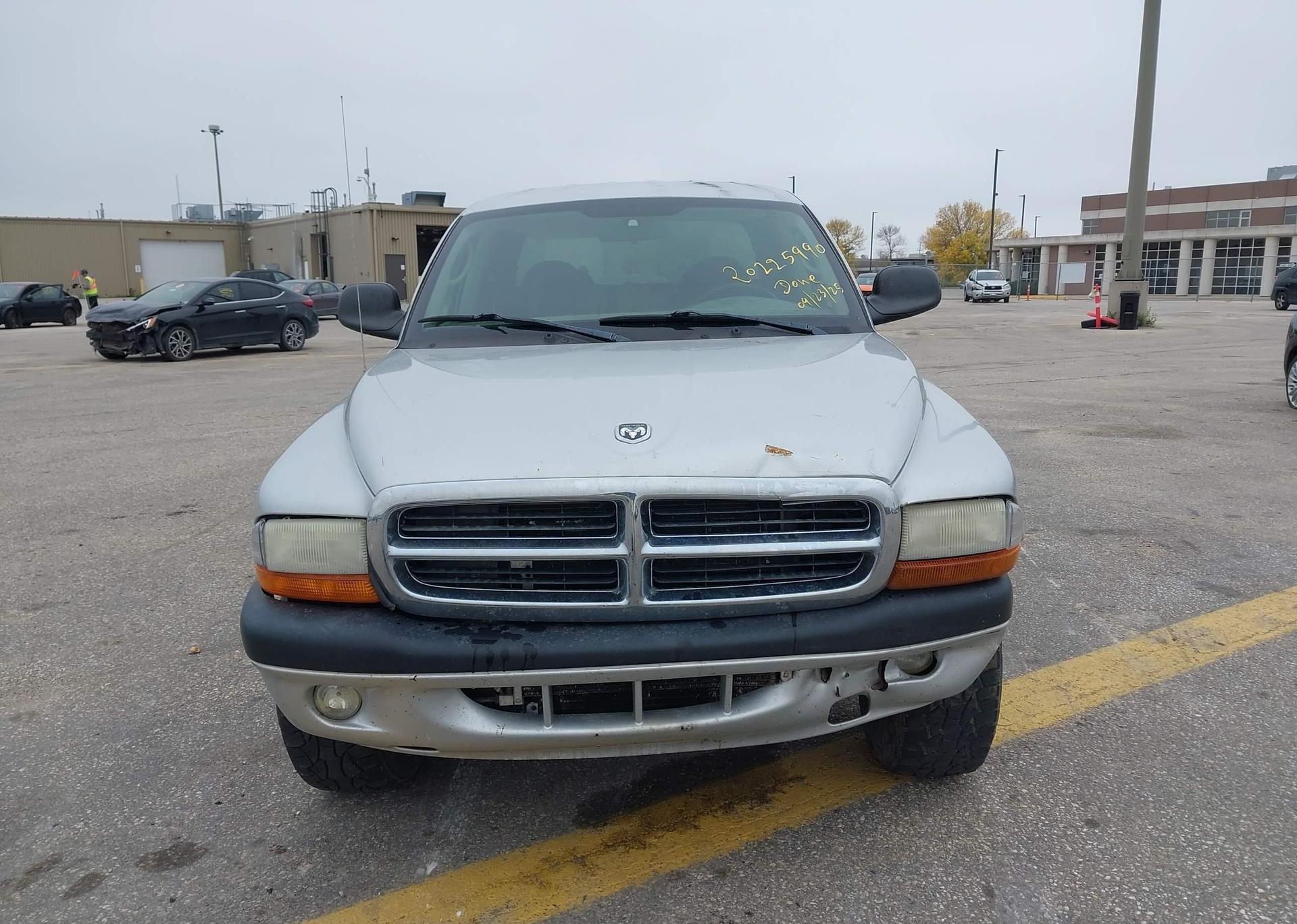 2004 DODGE DAKOTA SPORT V8 QUAD CAB