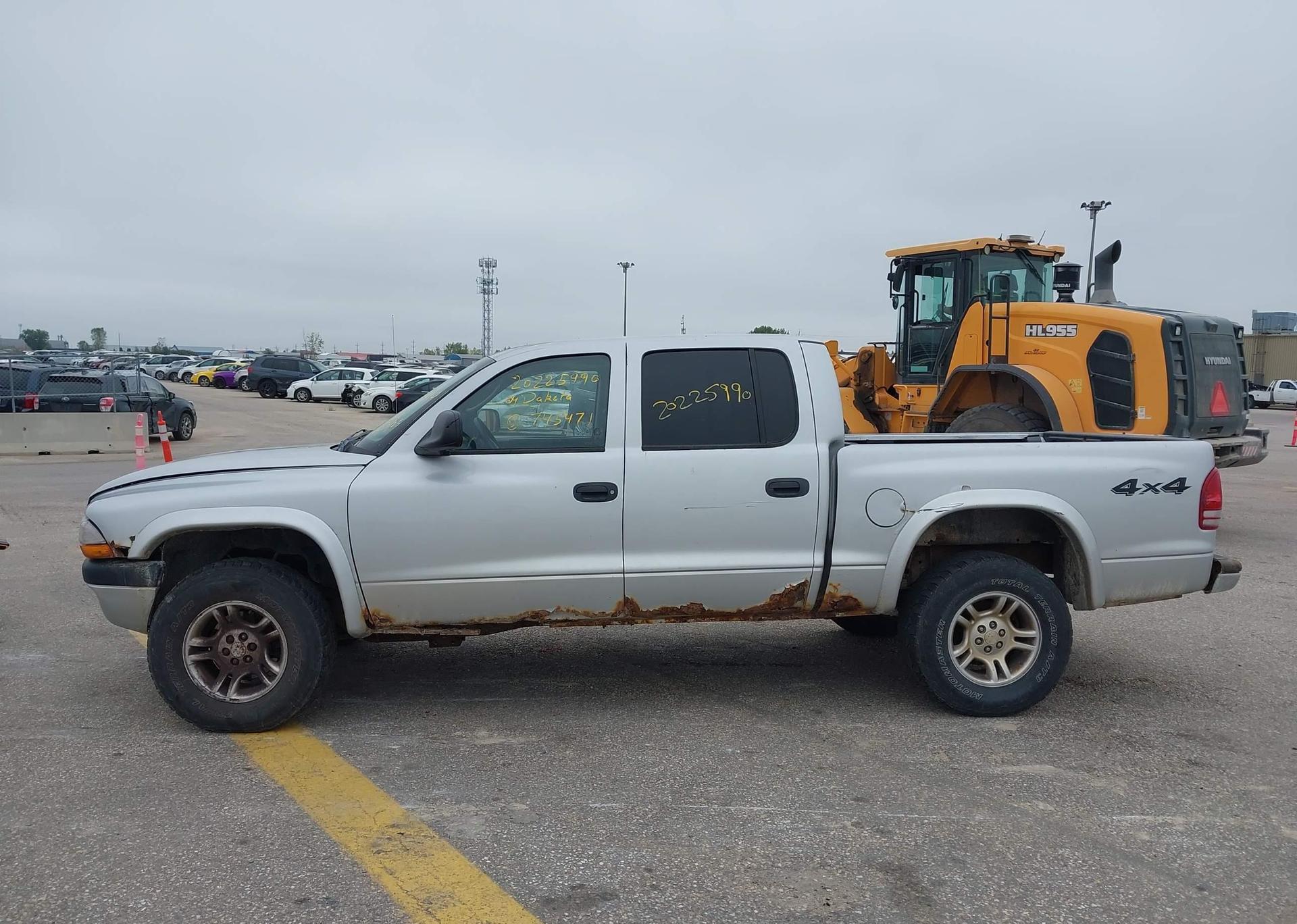 2004 DODGE DAKOTA SPORT V8 QUAD CAB