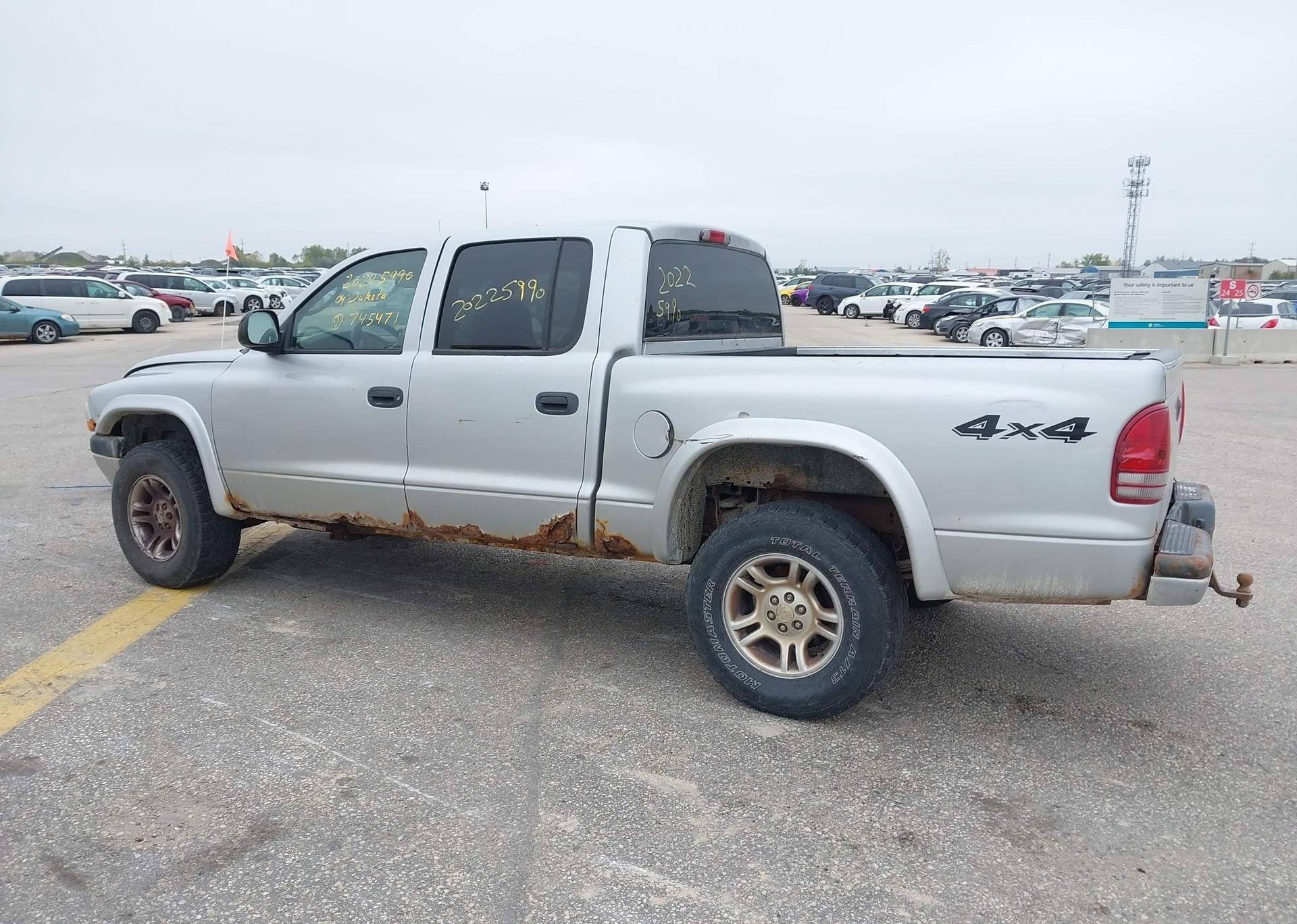 2004 DODGE DAKOTA SPORT V8 QUAD CAB