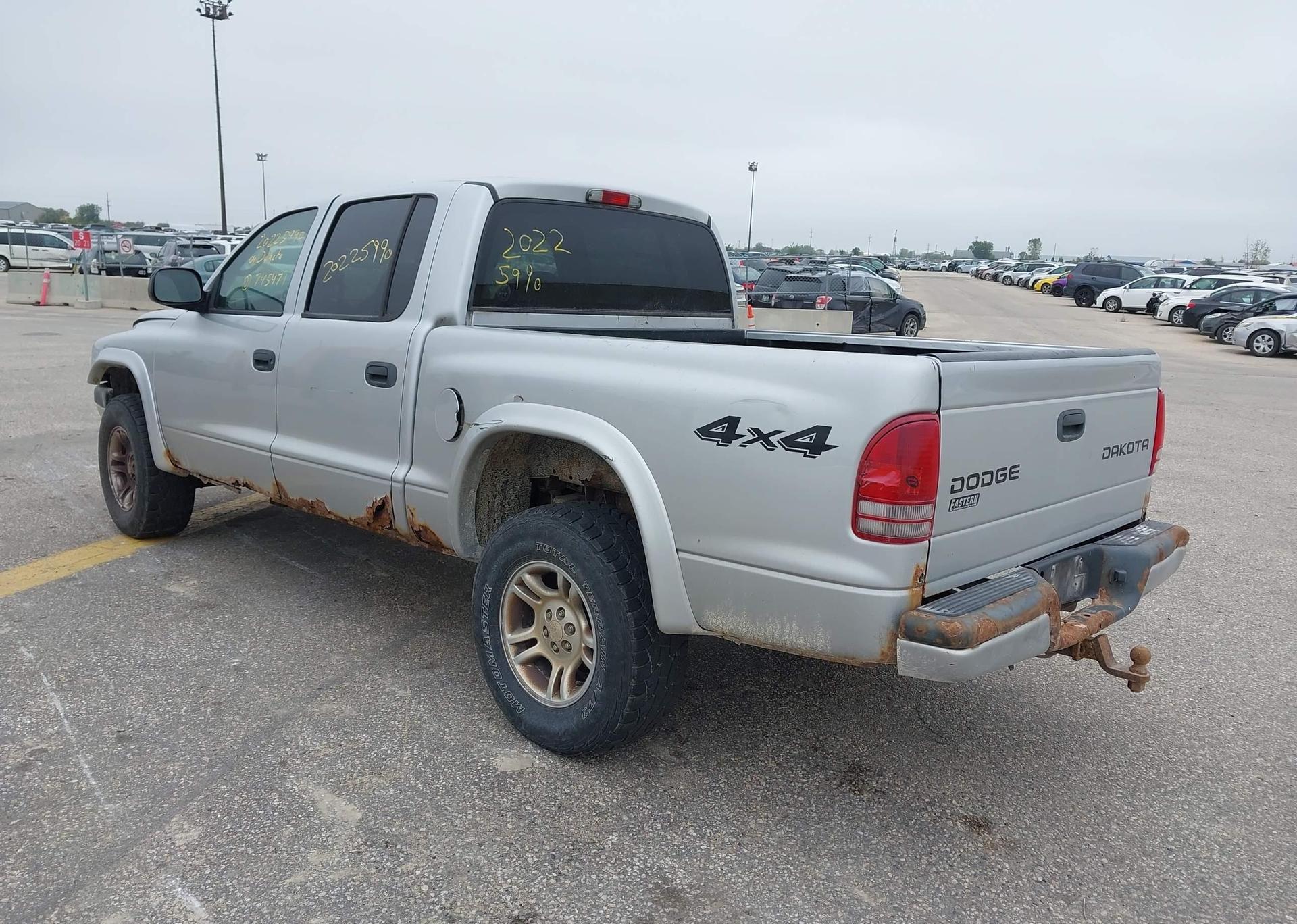 2004 DODGE DAKOTA SPORT V8 QUAD CAB