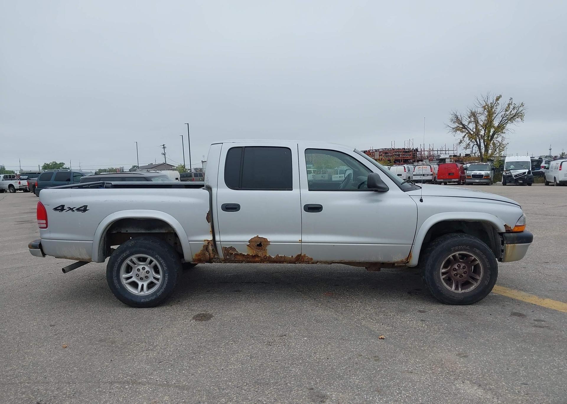 2004 DODGE DAKOTA SPORT V8 QUAD CAB