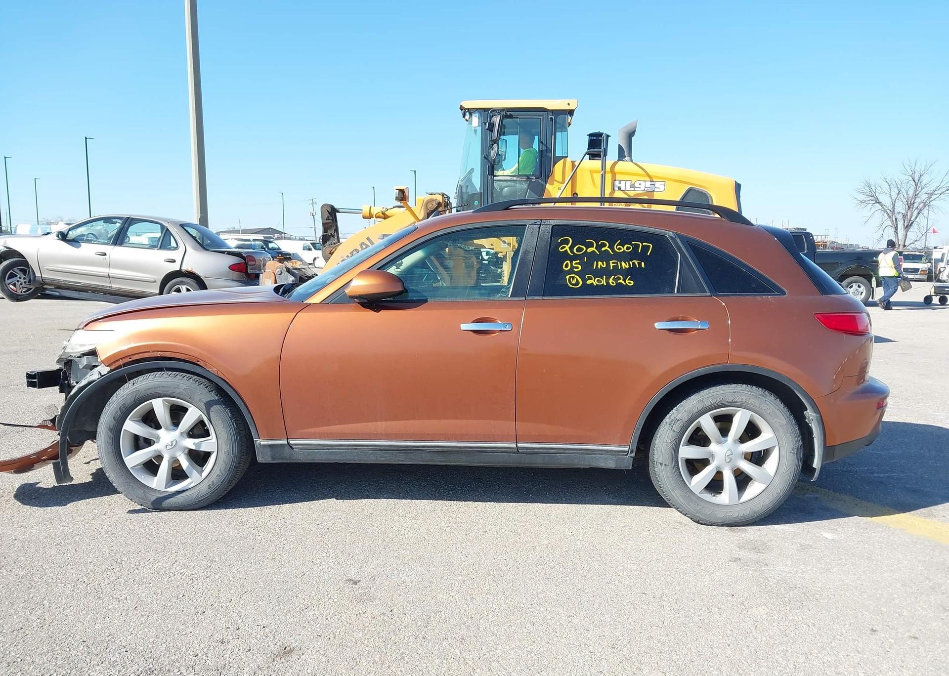 2005 INFINITI FX35