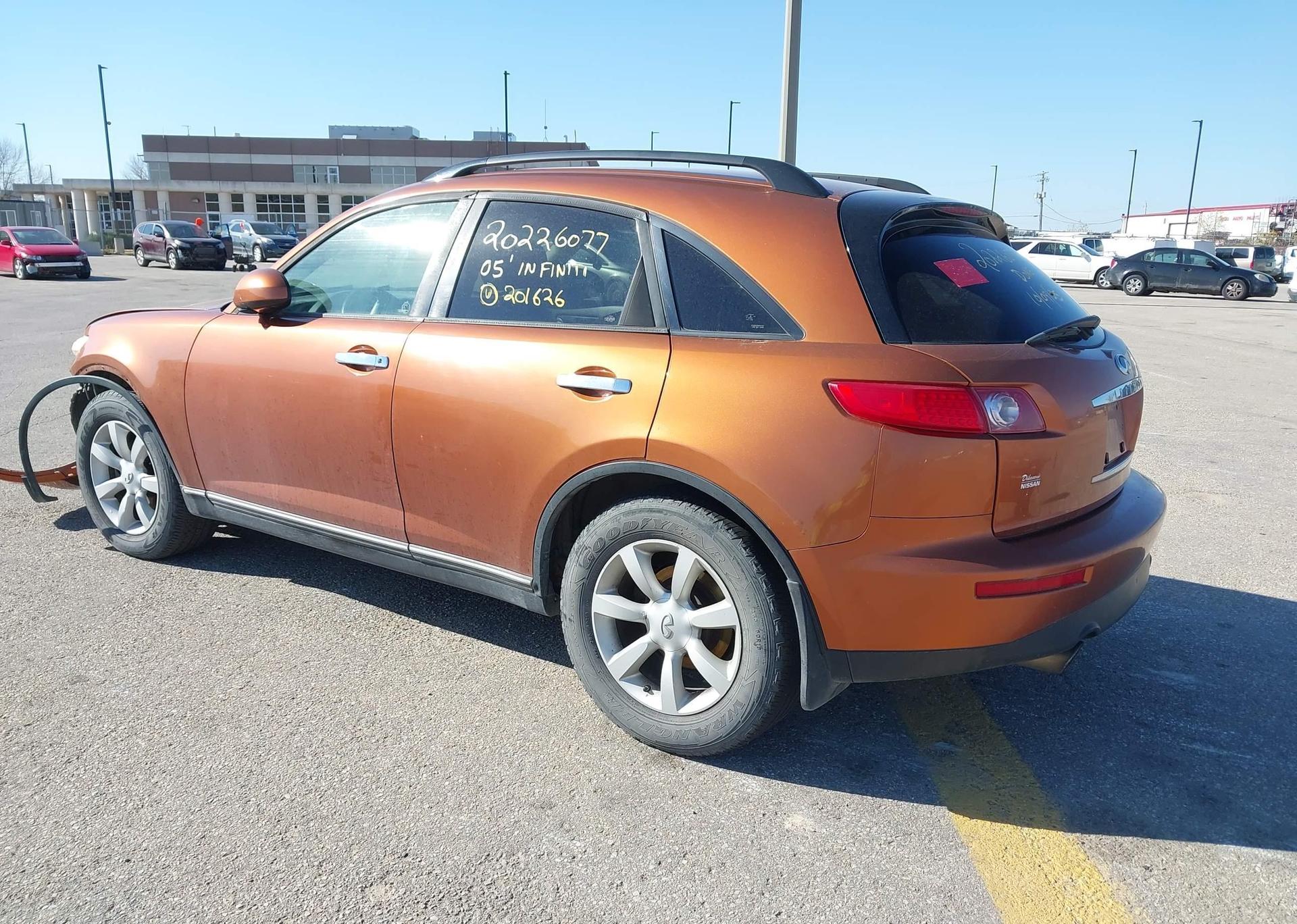 2005 INFINITI FX35