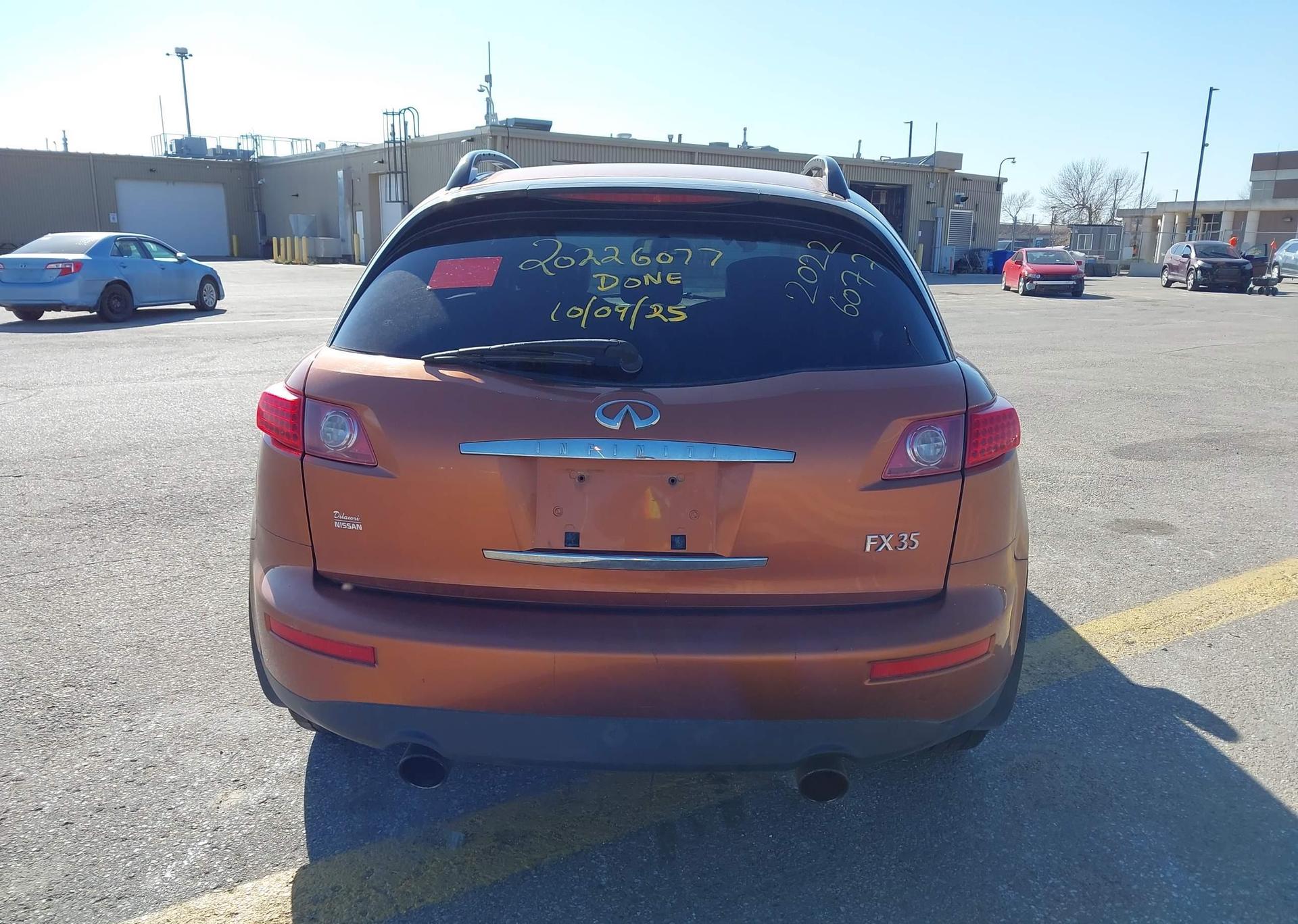 2005 INFINITI FX35