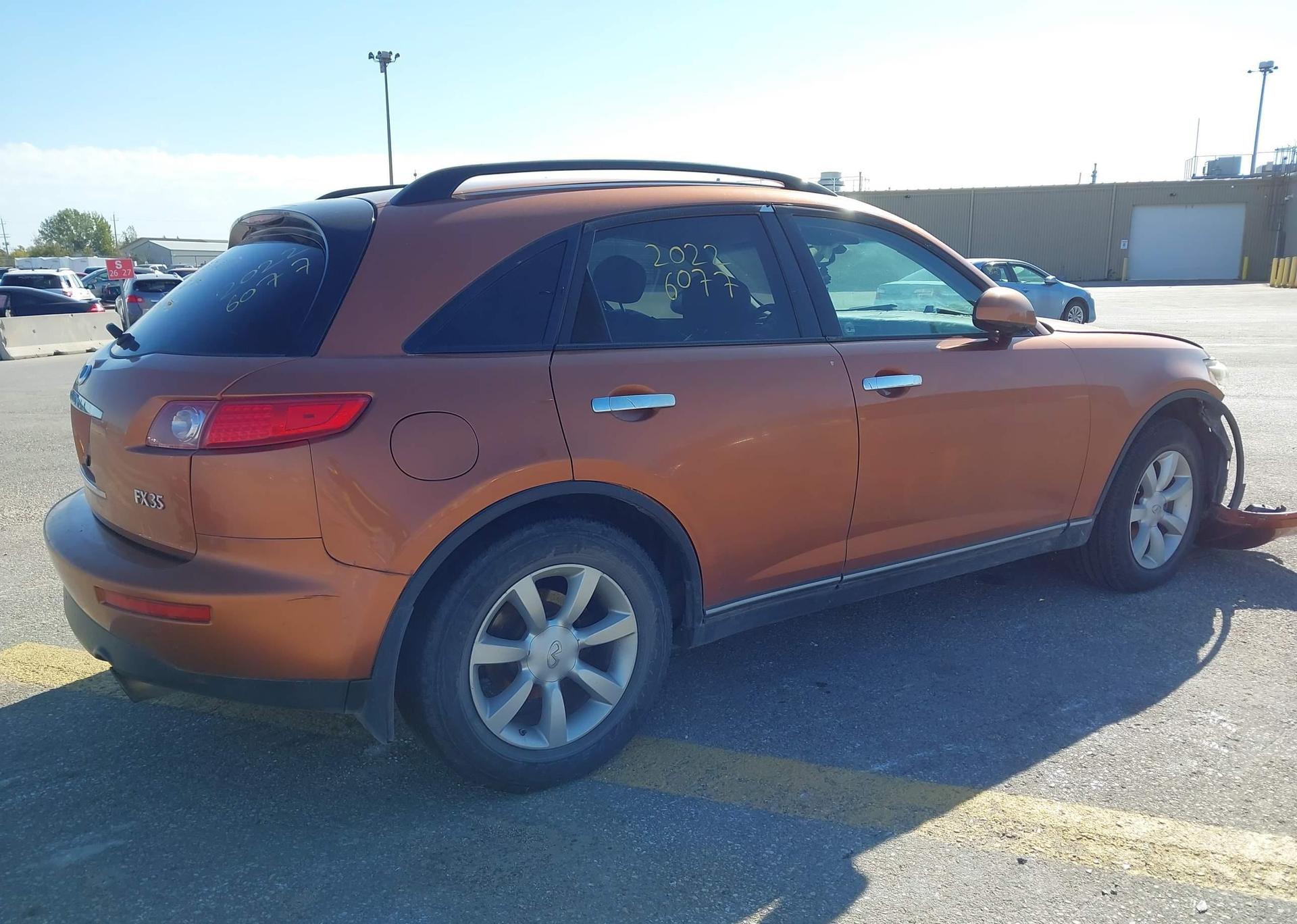2005 INFINITI FX35
