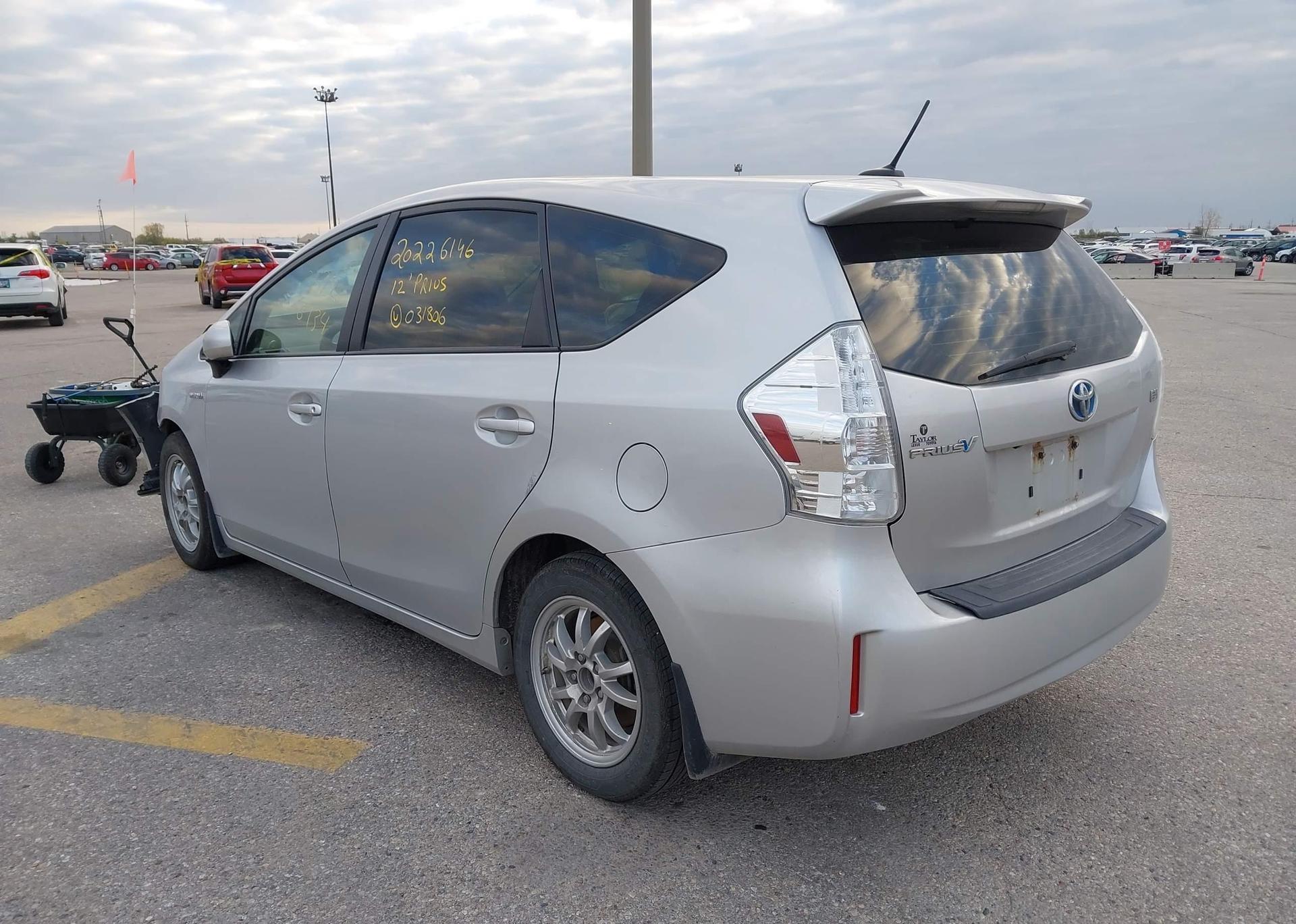 2012 TOYOTA PRIUS V