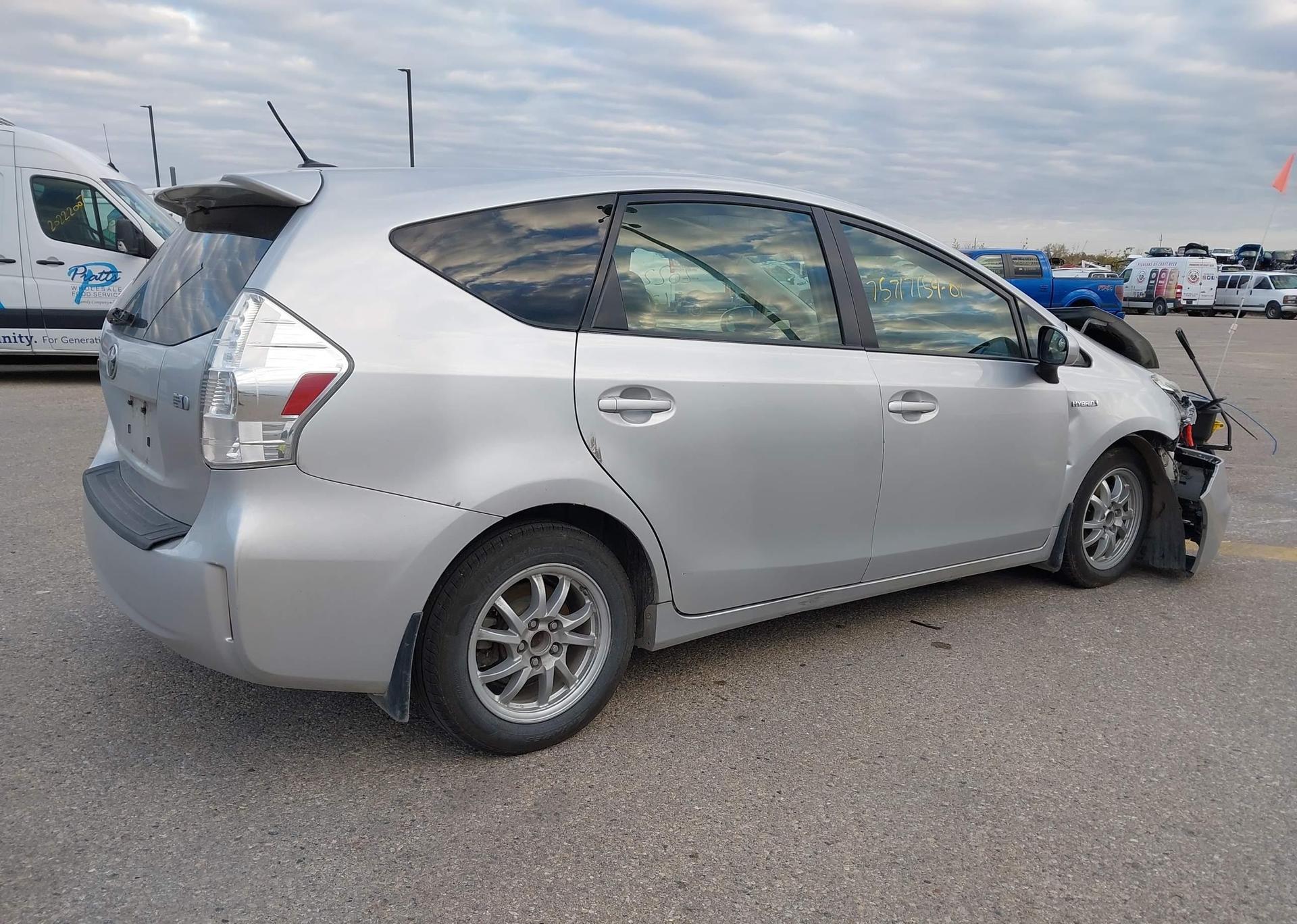 2012 TOYOTA PRIUS V