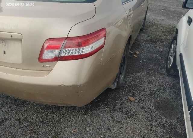 2010 TOYOTA CAMRY SE
