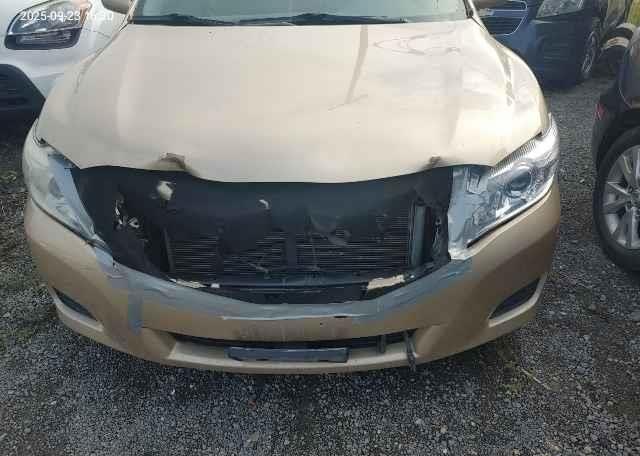 2010 TOYOTA CAMRY SE