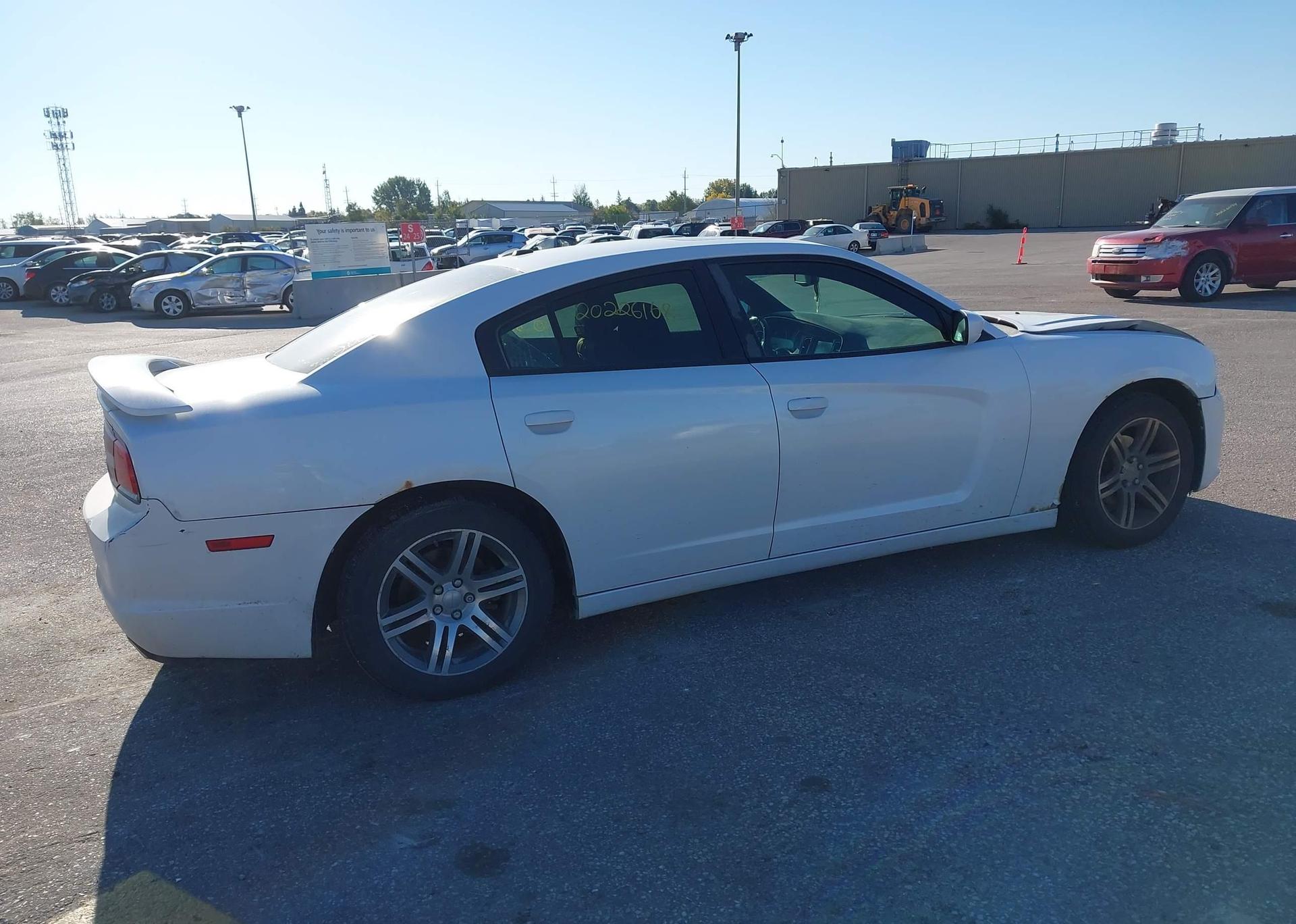 2013 DODGE CHARGER SXT