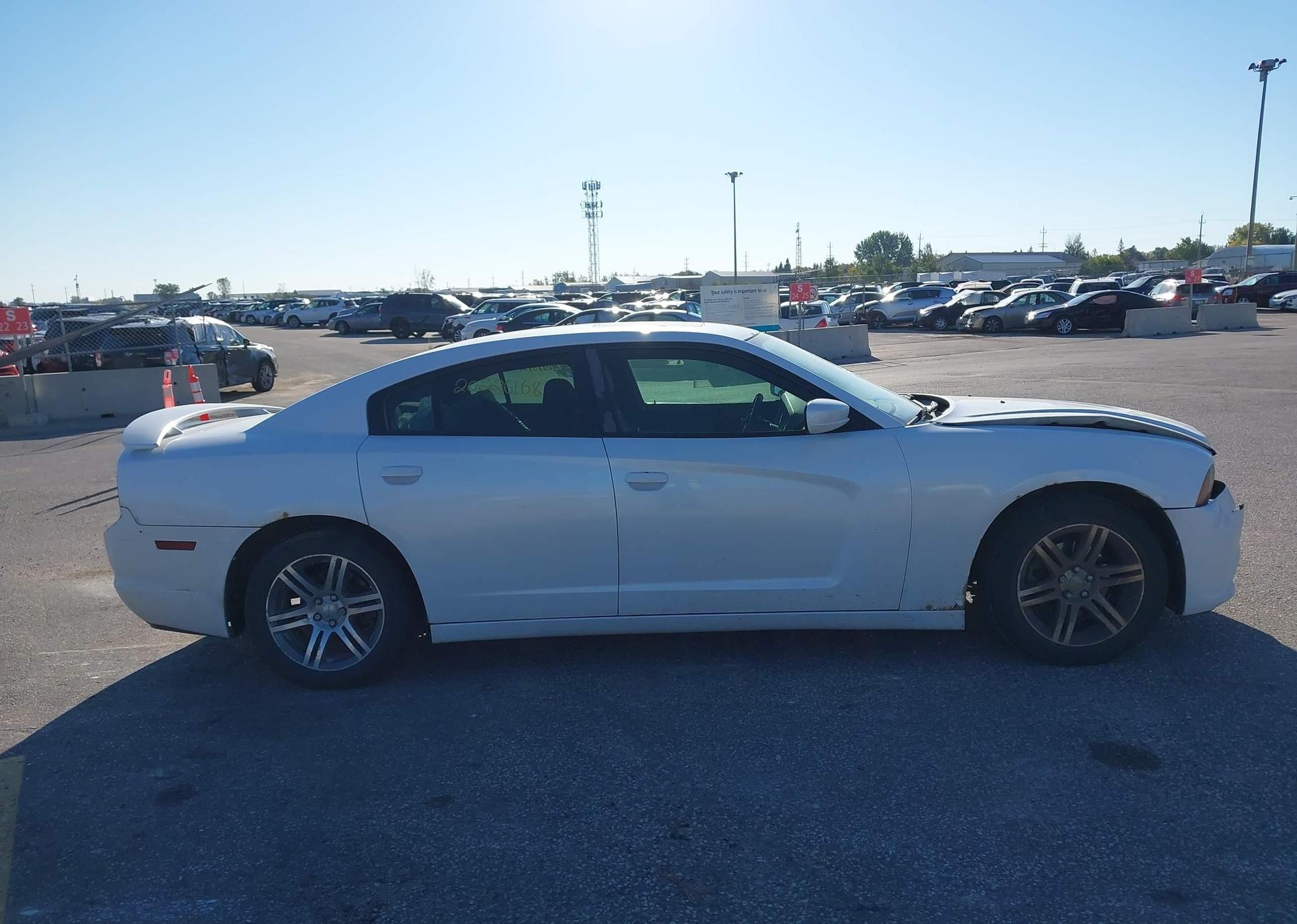2013 DODGE CHARGER SXT