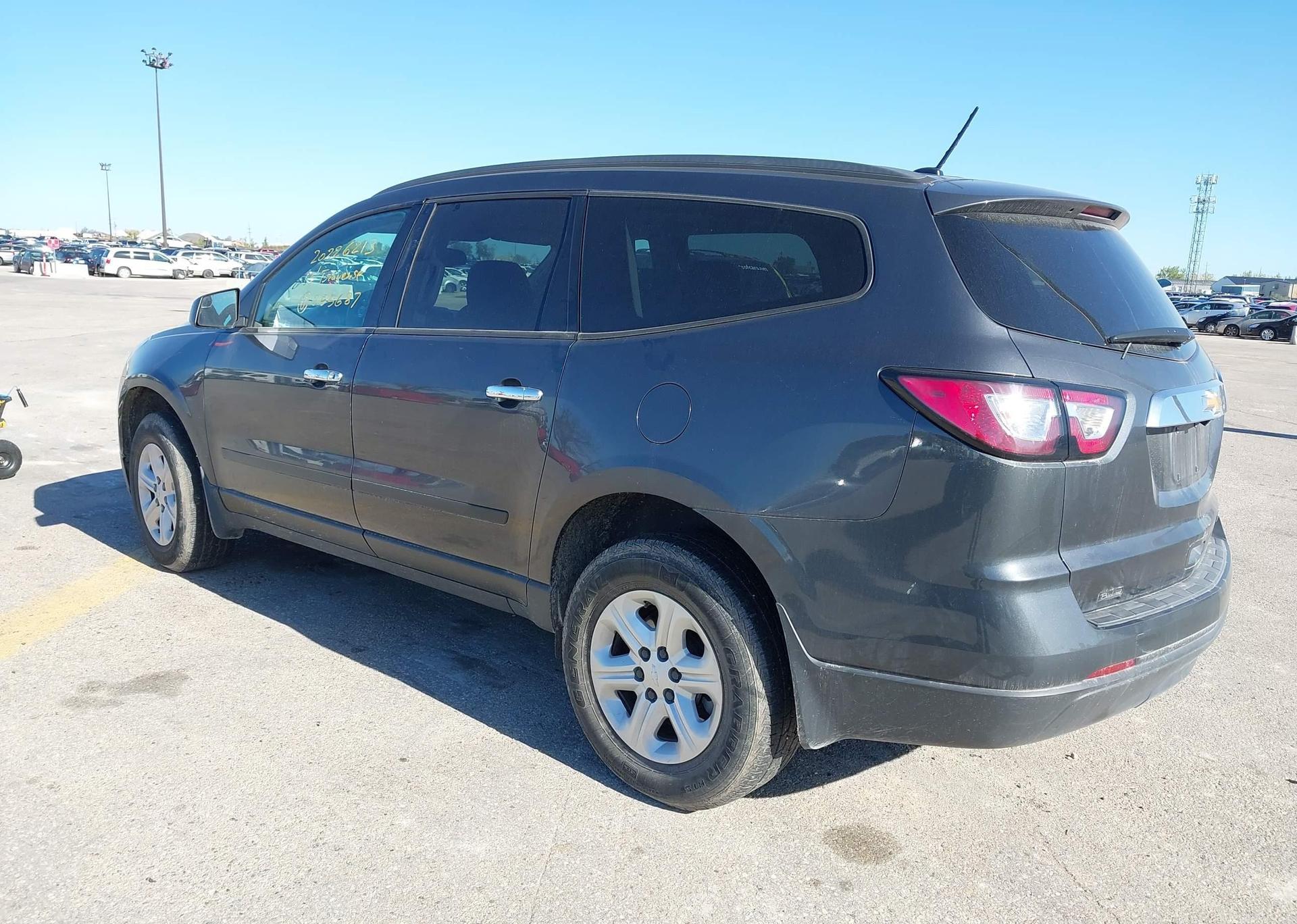 2013 CHEVROLET TRAVERSE LS