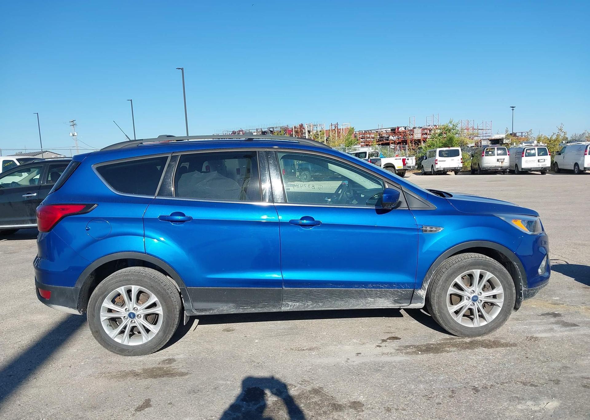 2019 FORD ESCAPE SE