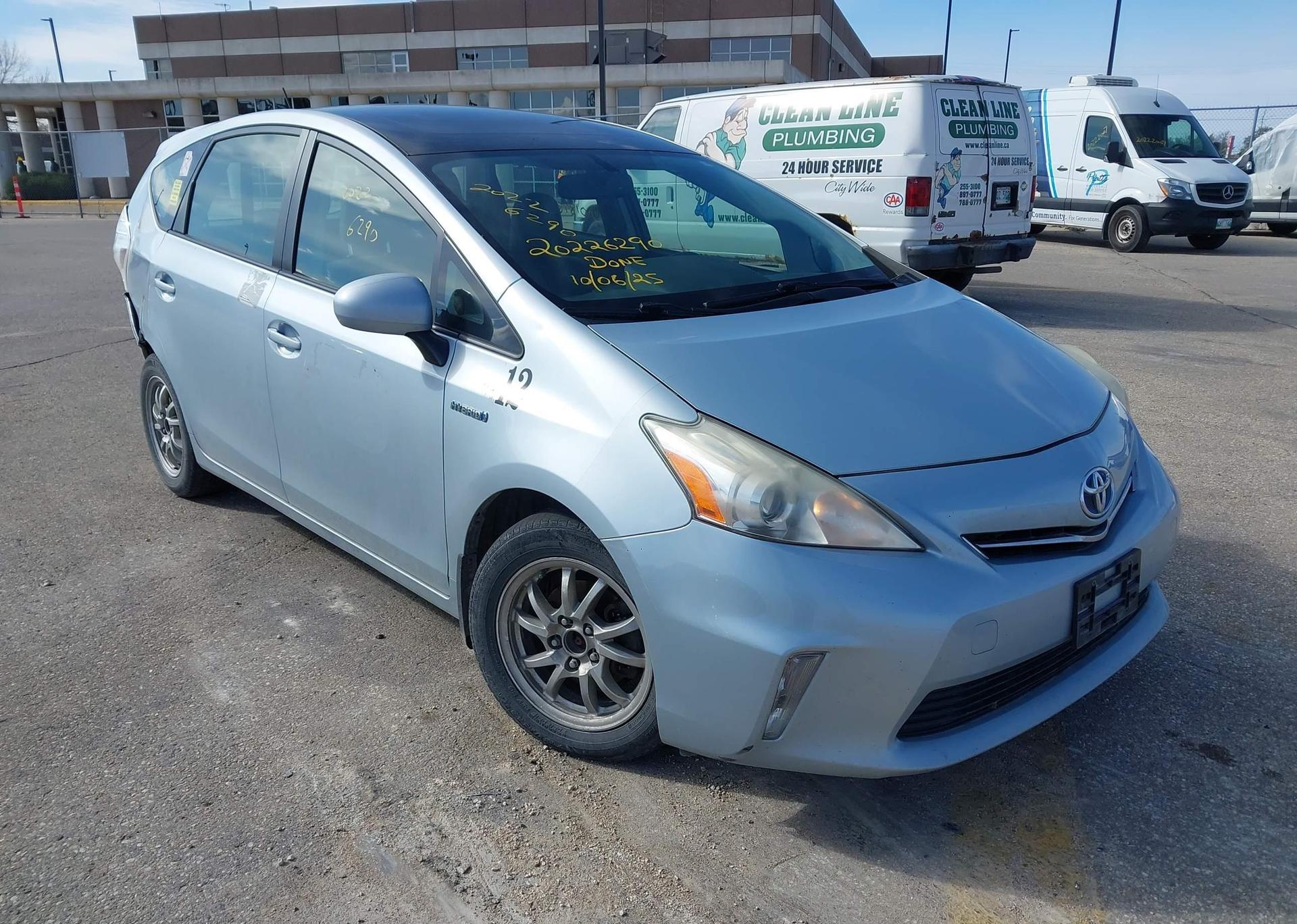2012 TOYOTA PRIUS V