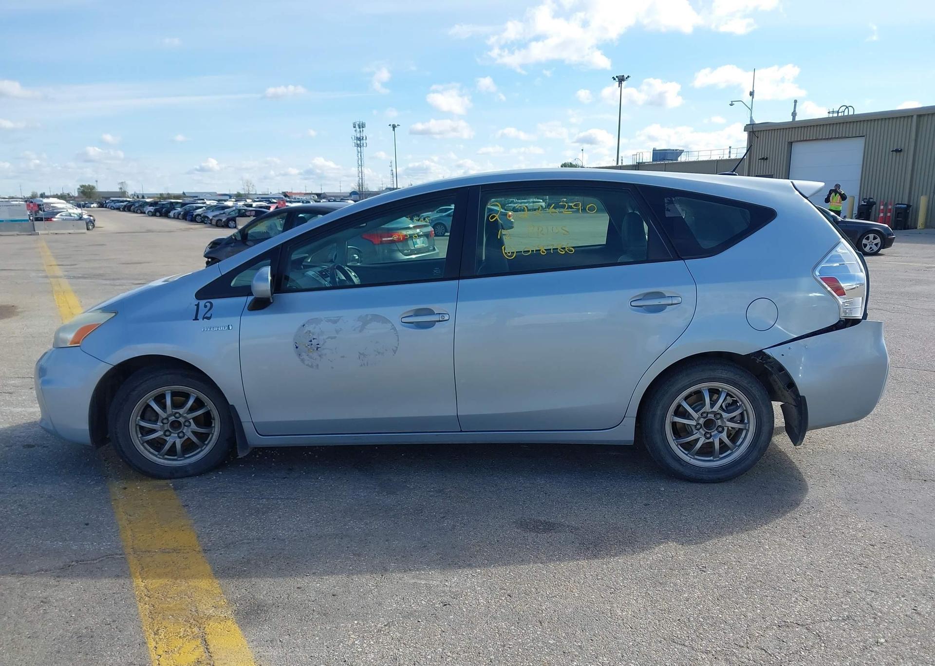 2012 TOYOTA PRIUS V