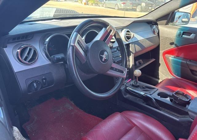 2005 FORD MUSTANG