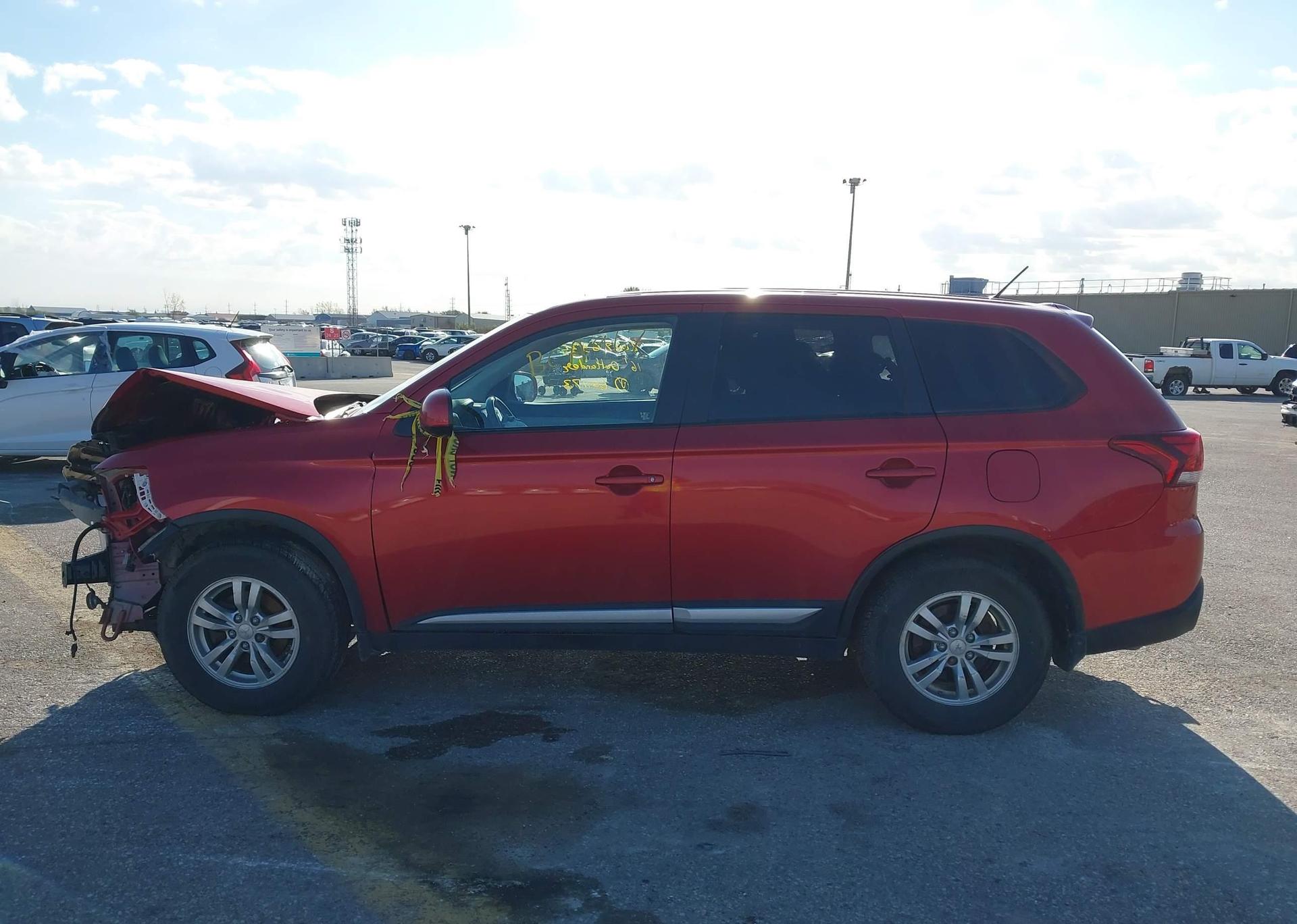 2016 MITSUBISHI OUTLANDER ES