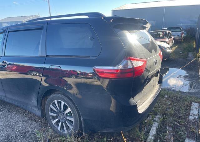 2019 TOYOTA SIENNA SE V6