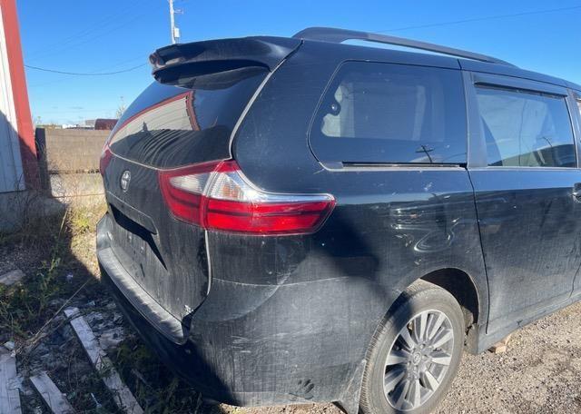2019 TOYOTA SIENNA SE V6