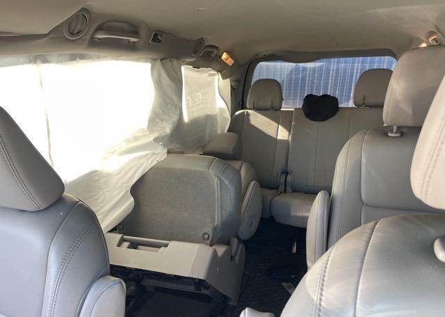 2019 TOYOTA SIENNA SE V6