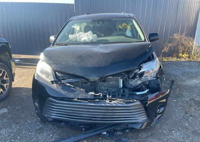 2019 TOYOTA SIENNA SE V6