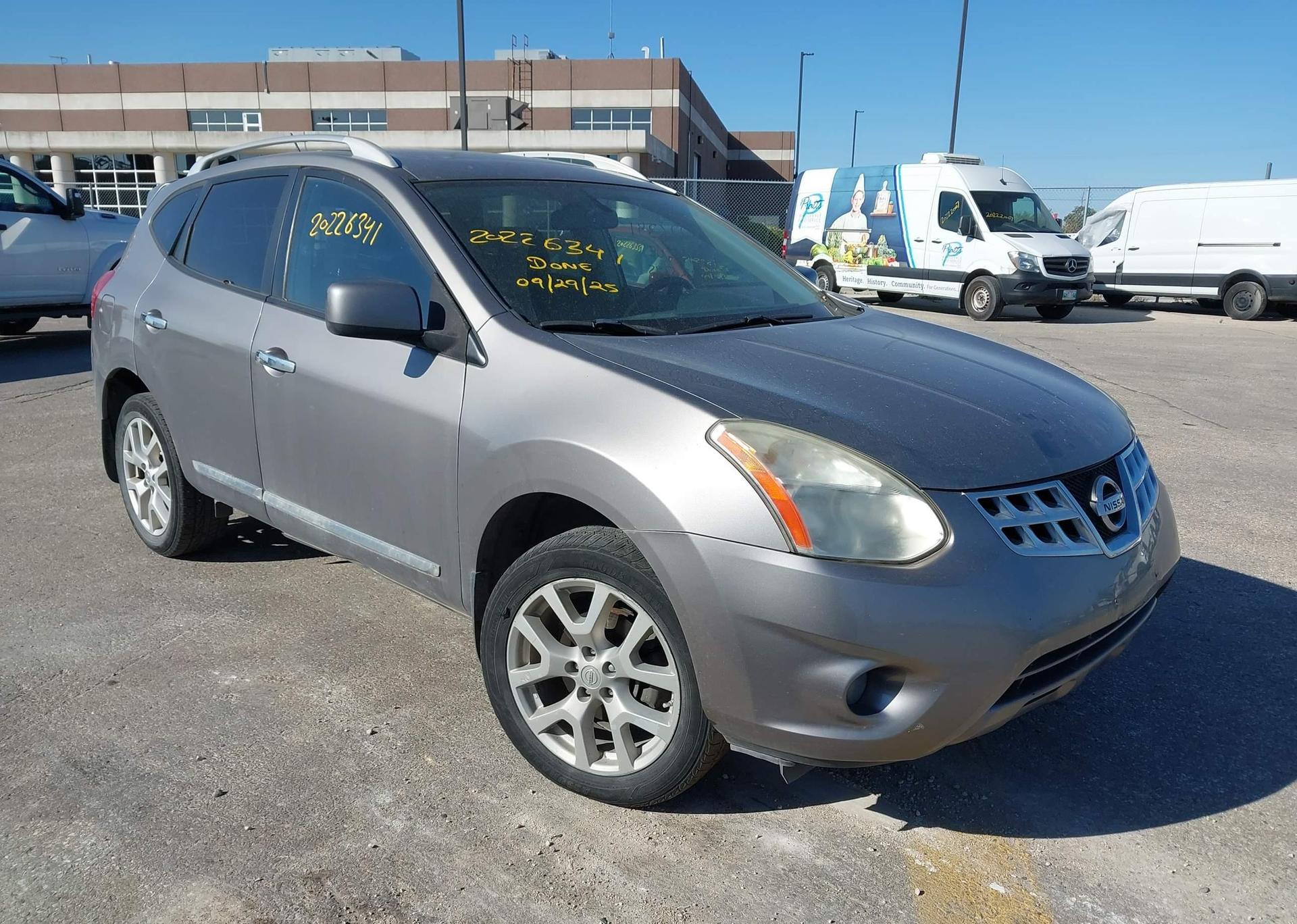 2013 NISSAN ROGUE SV