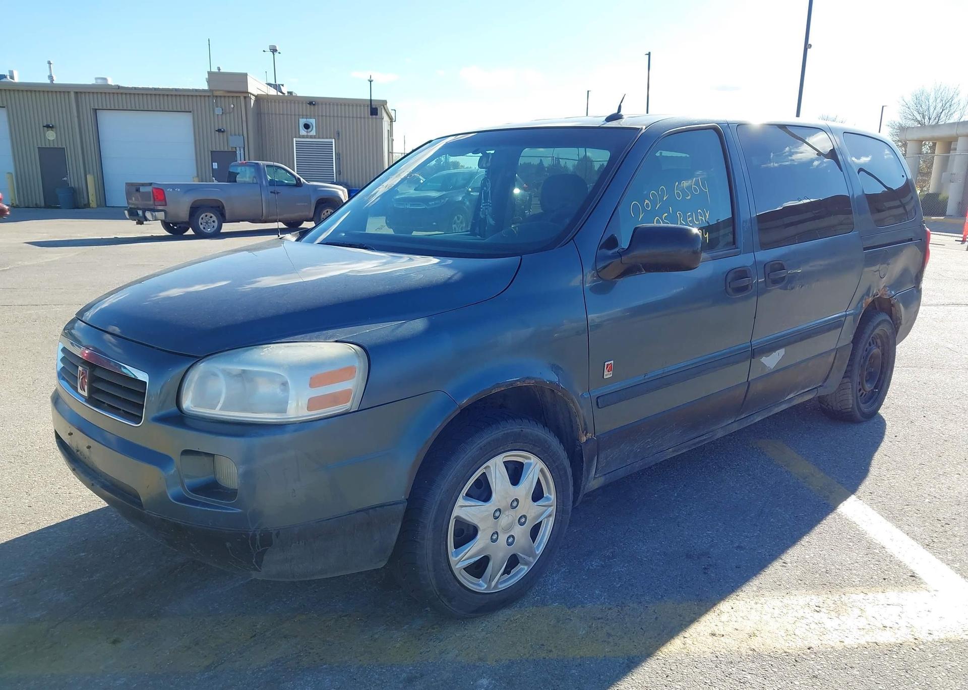 2005 SATURN RELAY EXT