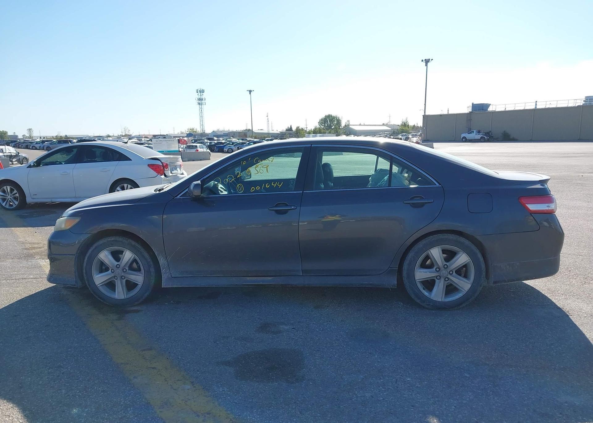 2010 TOYOTA CAMRY