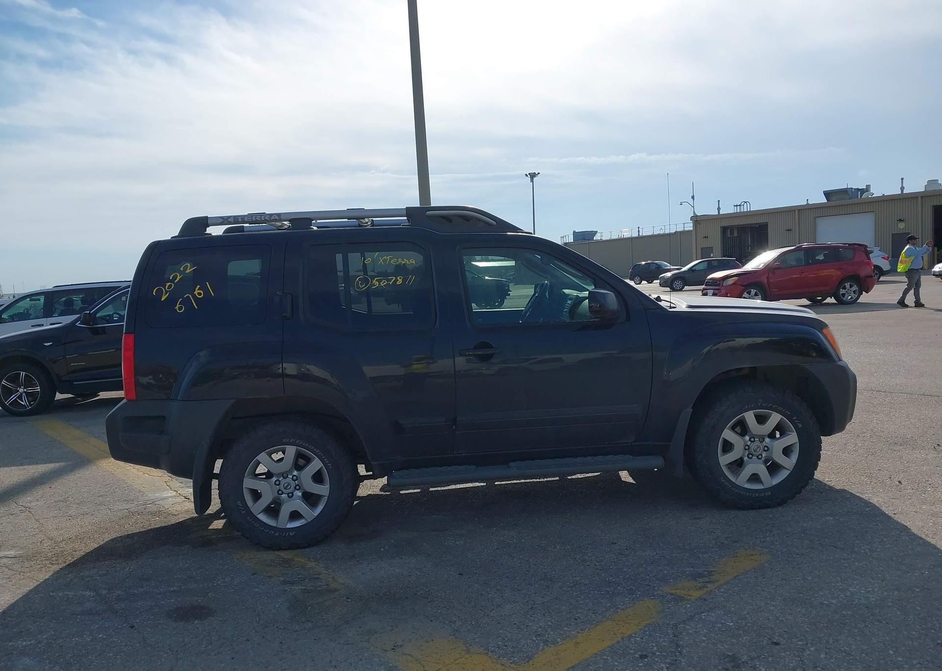 2010 NISSAN XTERRA SE