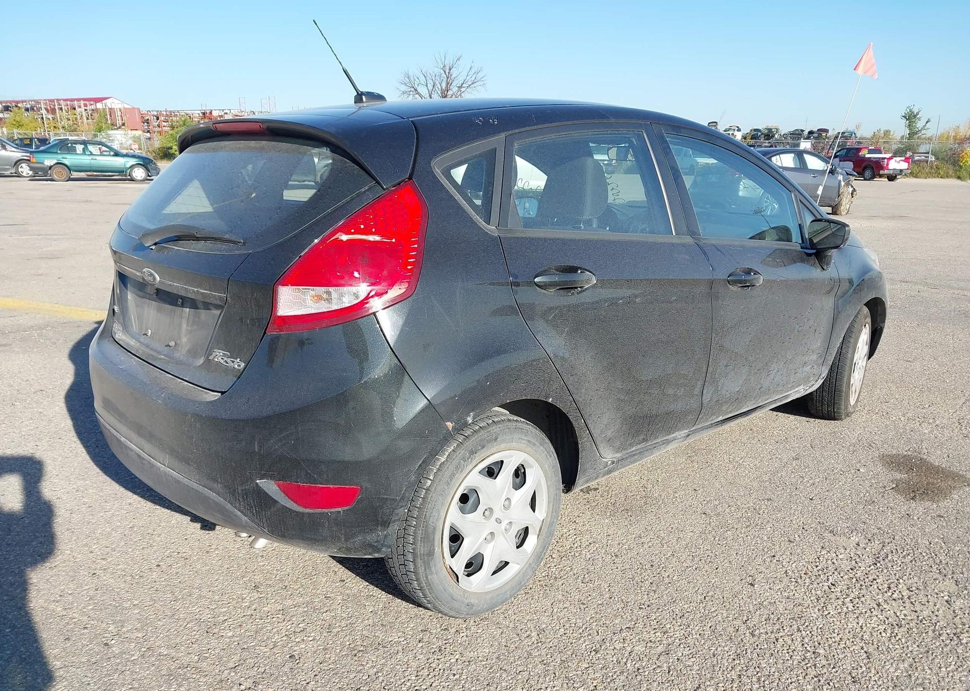 2013 FORD FIESTA S