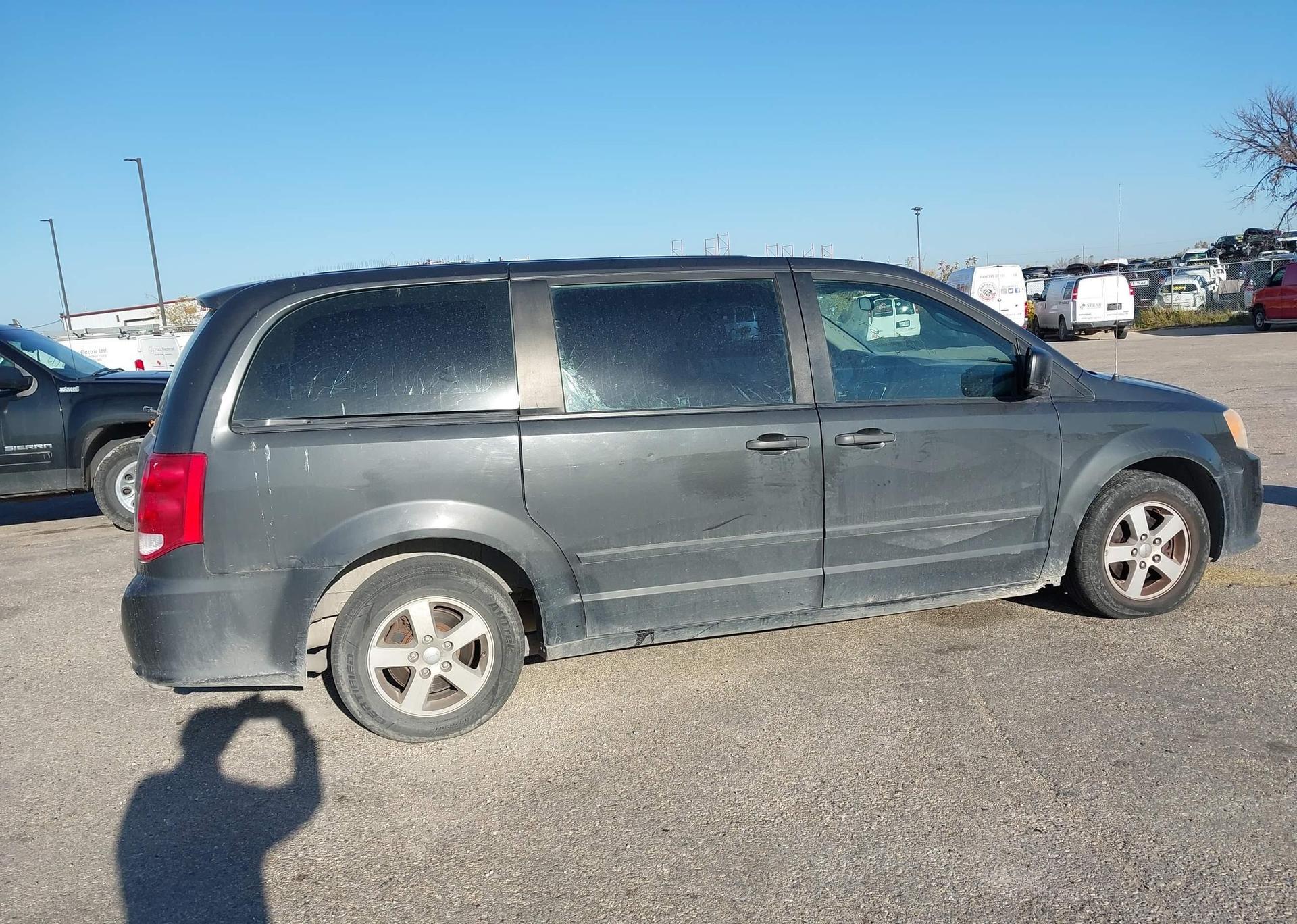 2012 DODGE GRAND CARAVAN SE