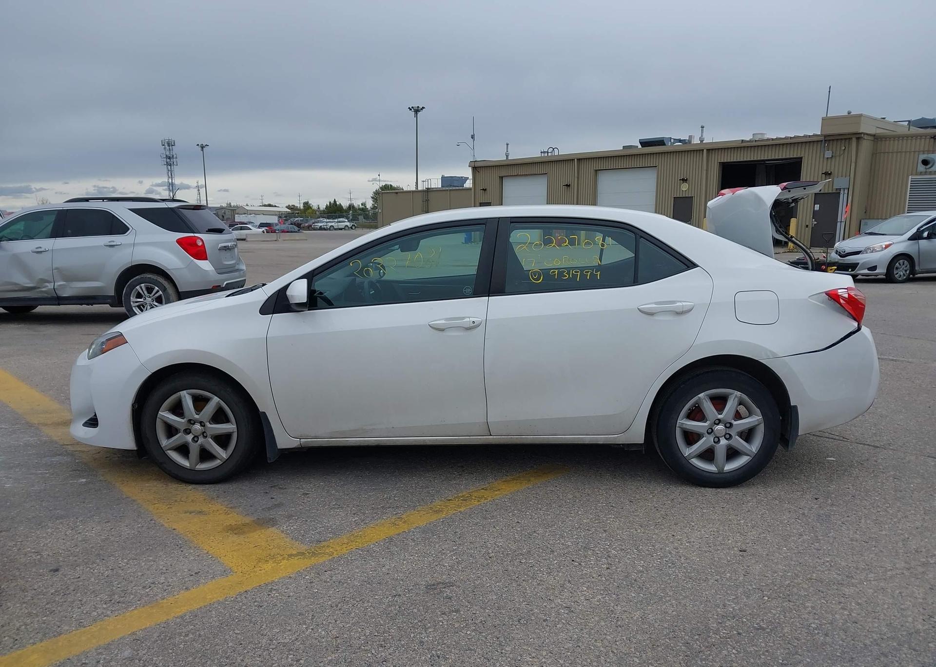 2017 TOYOTA COROLLA LE
