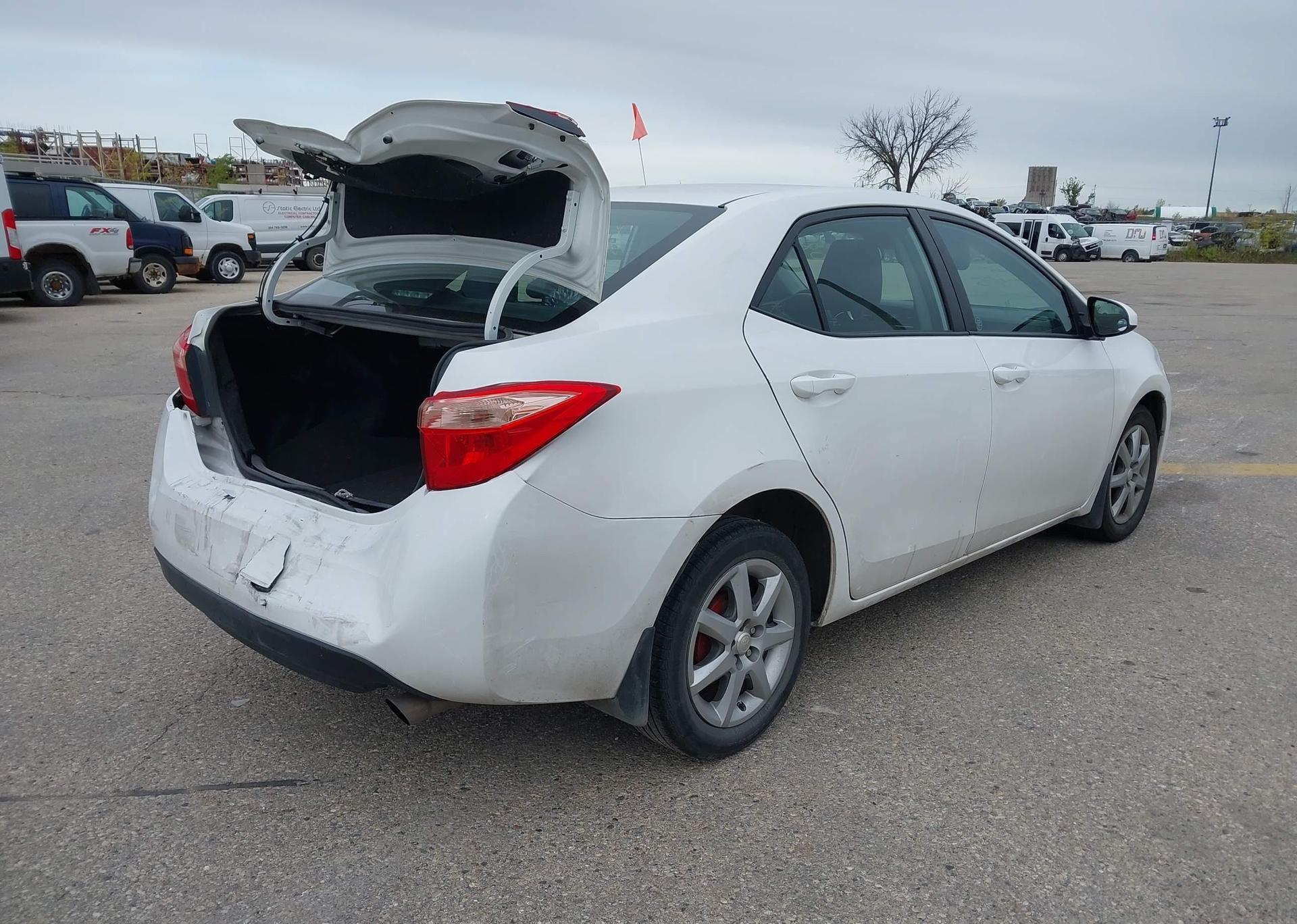 2017 TOYOTA COROLLA LE