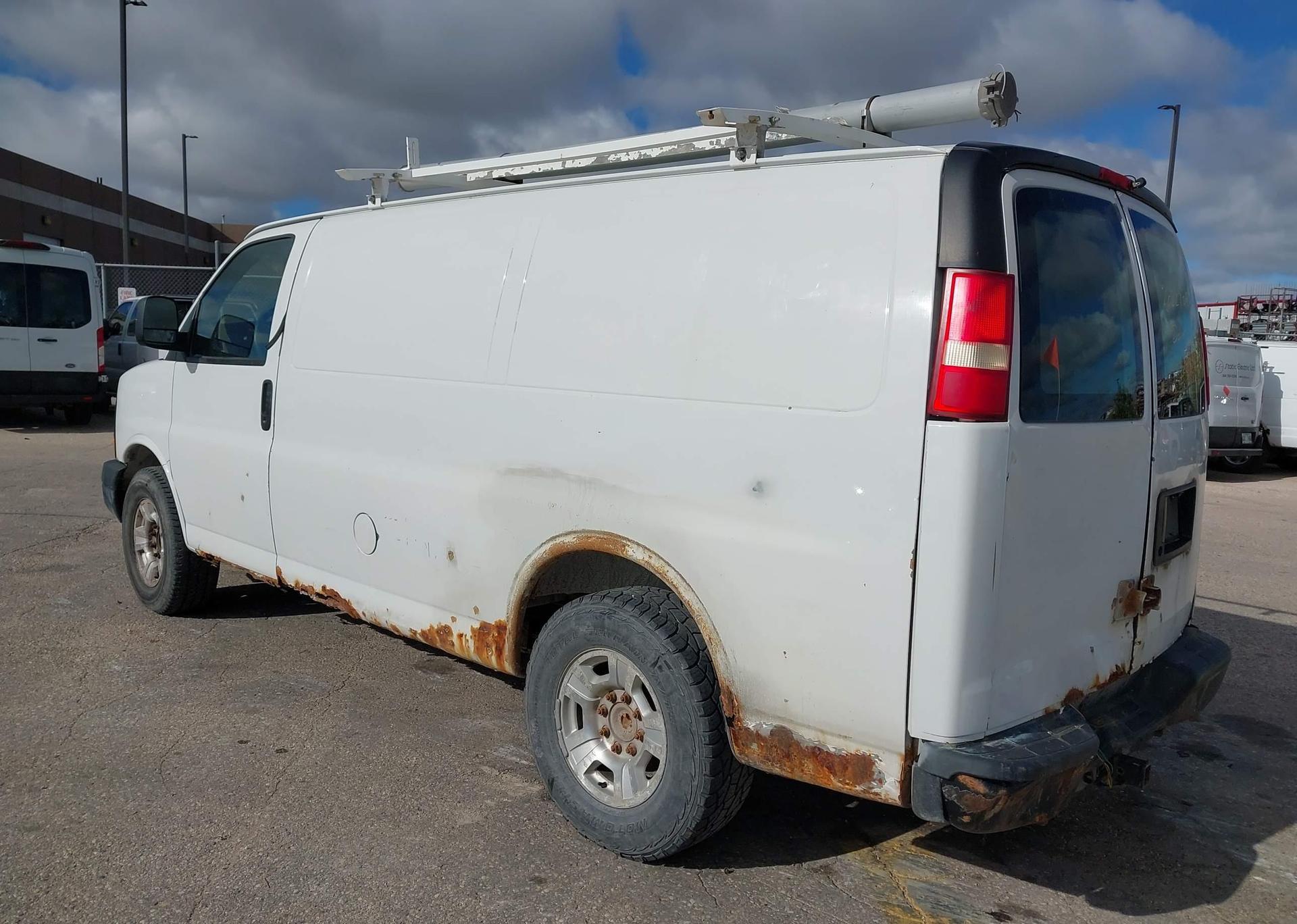 2008 CHEVROLET EXPRESS 2500 CARGO VAN
