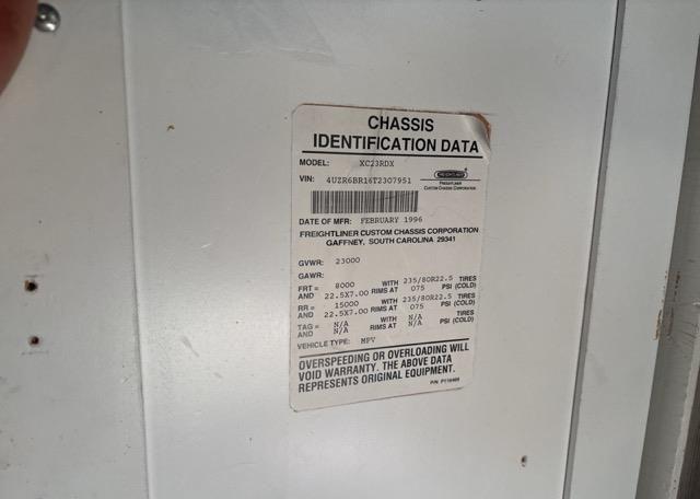 1996 FREIGHTLINER CHASSIS X LINE MOTOR HOME